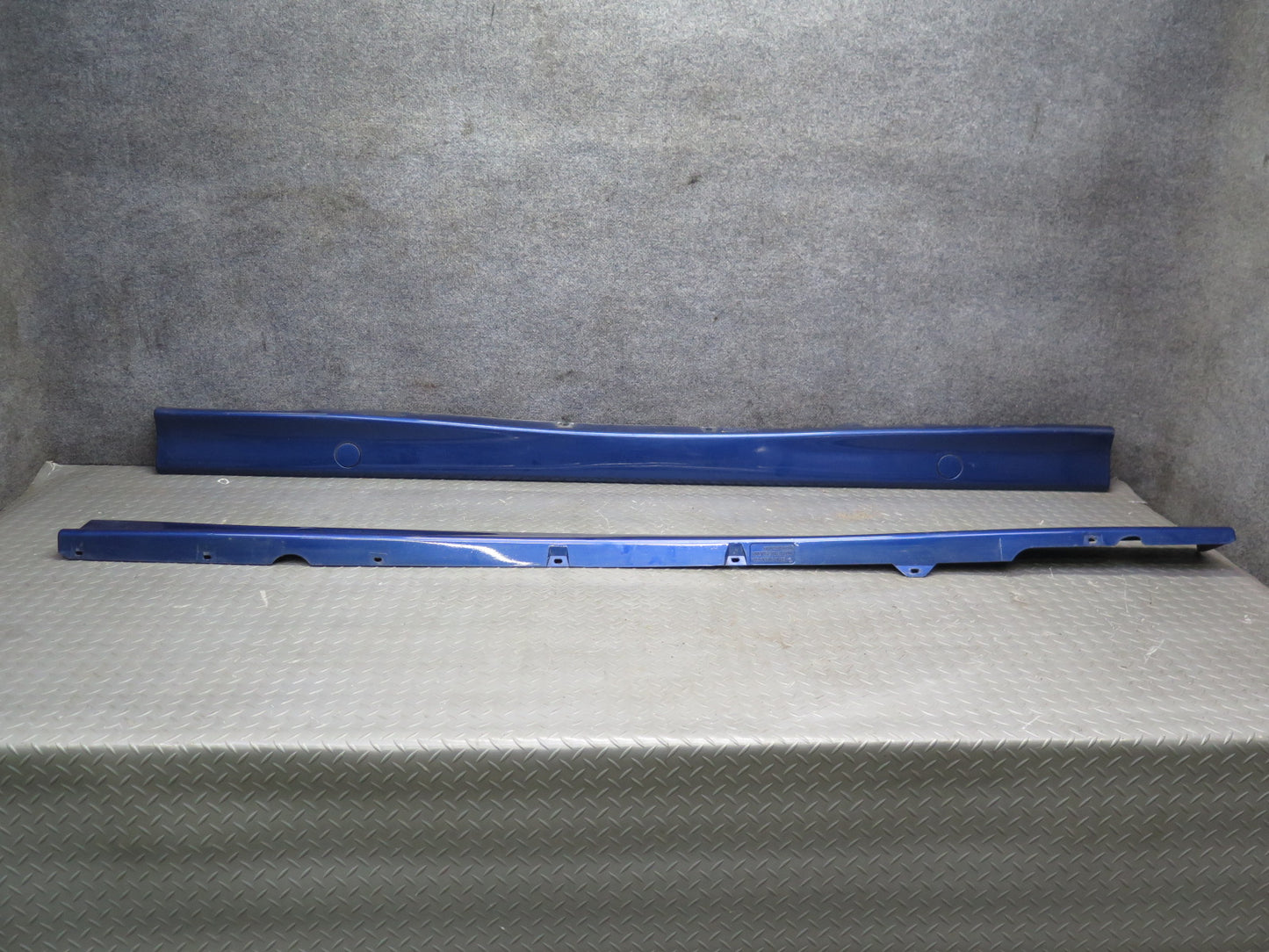 94-99 BMW E36 328ic 2DOOR M-tech Set of 2 Side Skirt Rocker Panel Molding OEM