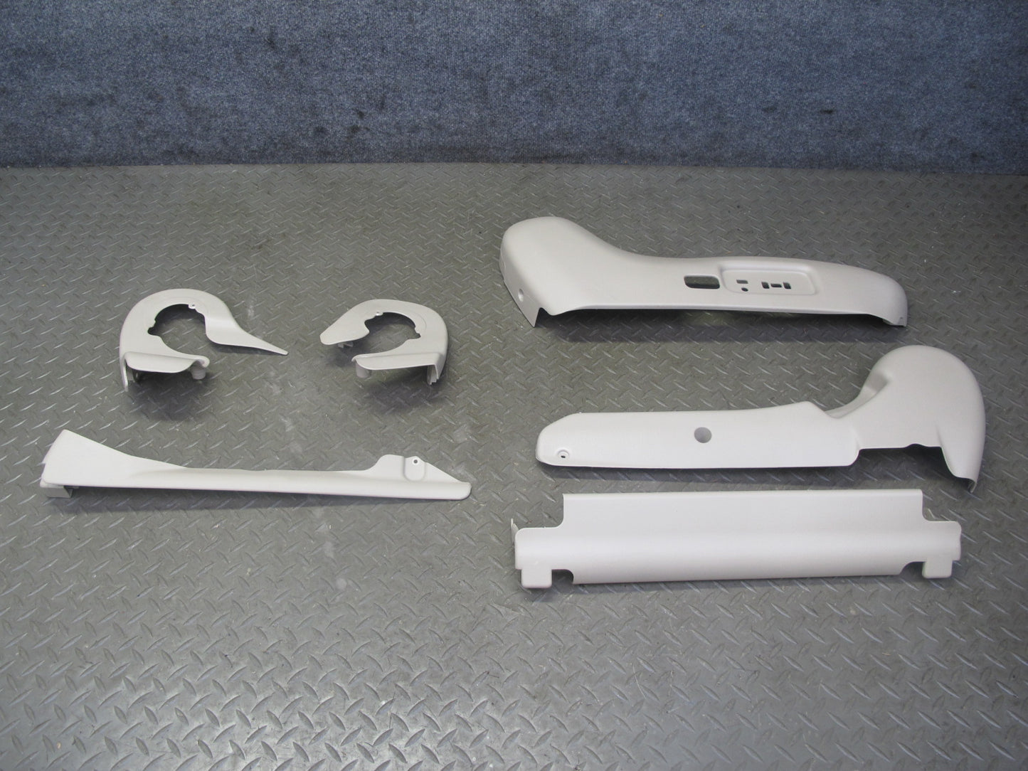 1998-2007 Lexus J100 LX470 Front Right Passenger Side Seat Trim Cover Panel Set