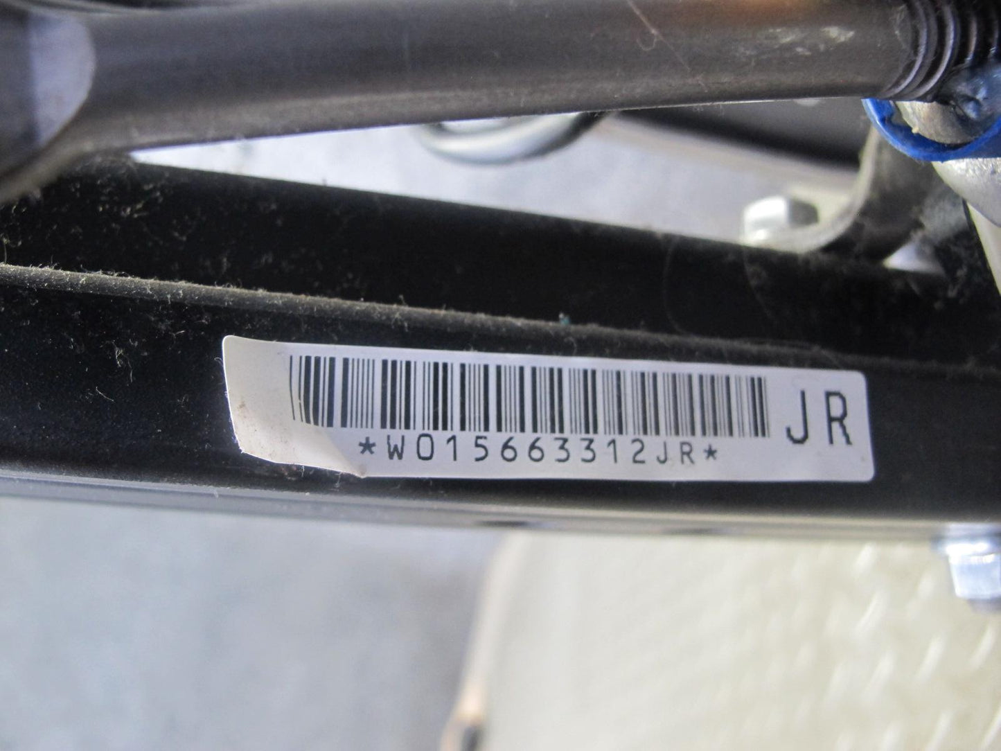 2003-2007 Lexus LX470 Front Right Passenger Side Lower Seat Track Frame W/ Motor