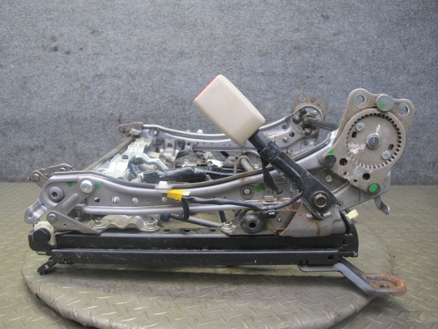 2003-2007 Lexus LX470 Front Right Passenger Side Lower Seat Track Frame W/ Motor