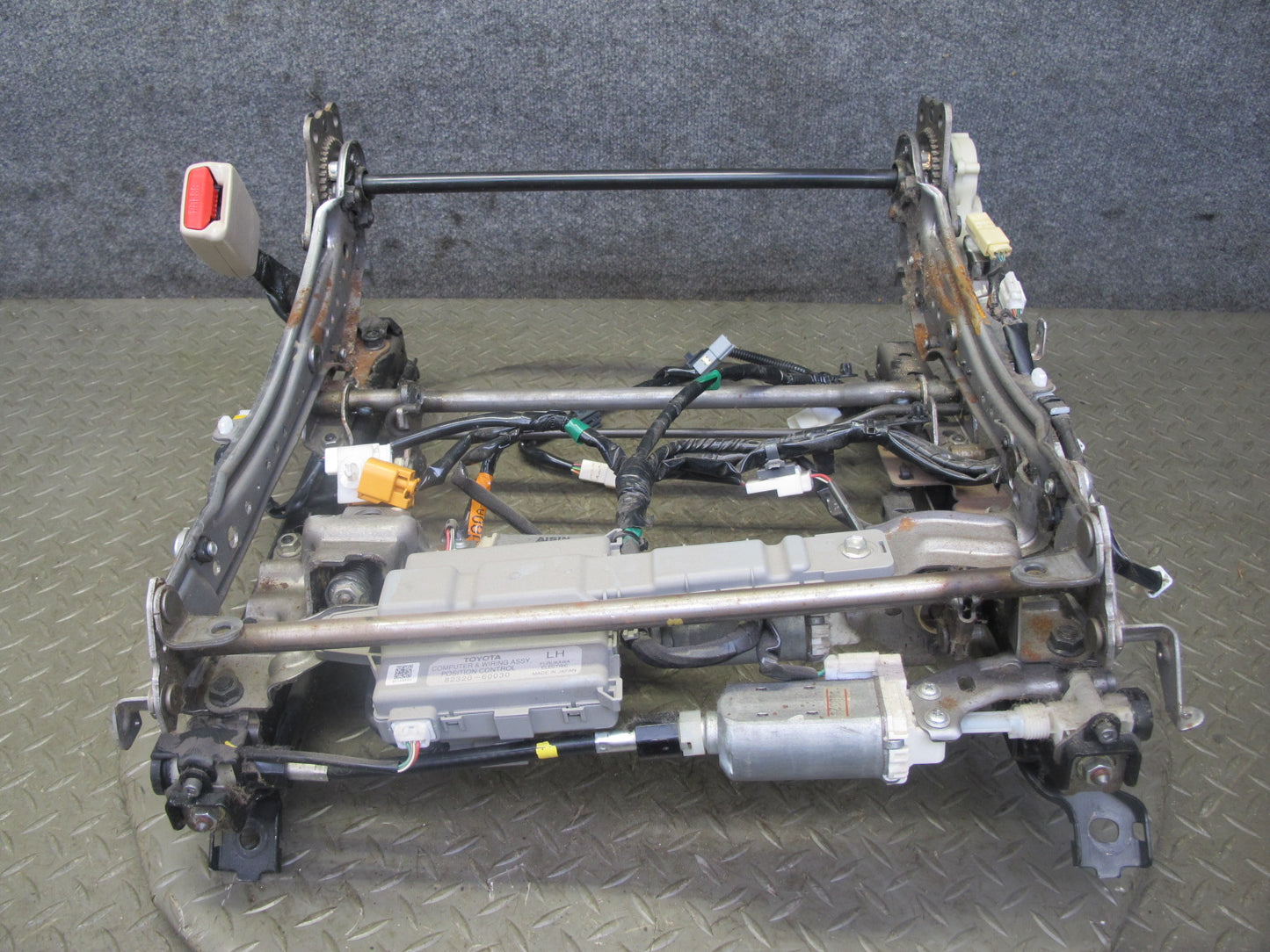 2003-2007 Lexus LX470 Front Left Driver Side Lower Seat Track Frame W/ Motor