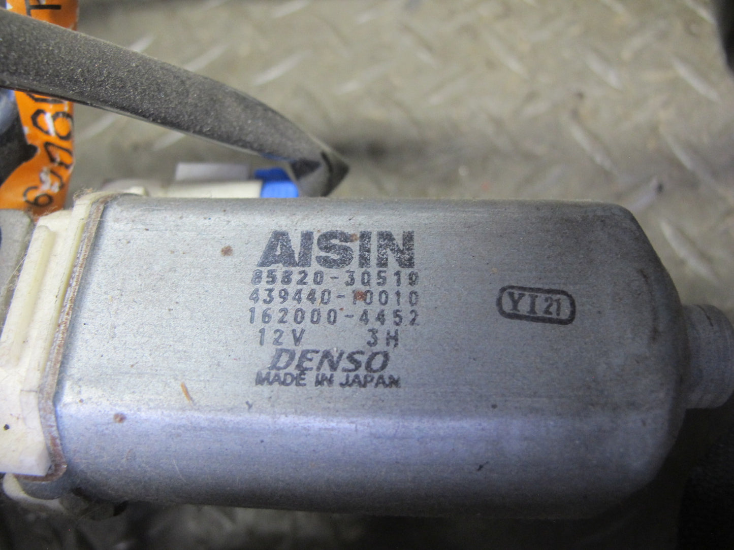 2003-2007 Lexus LX470 Front Left Driver Side Lower Seat Track Frame W/ Motor