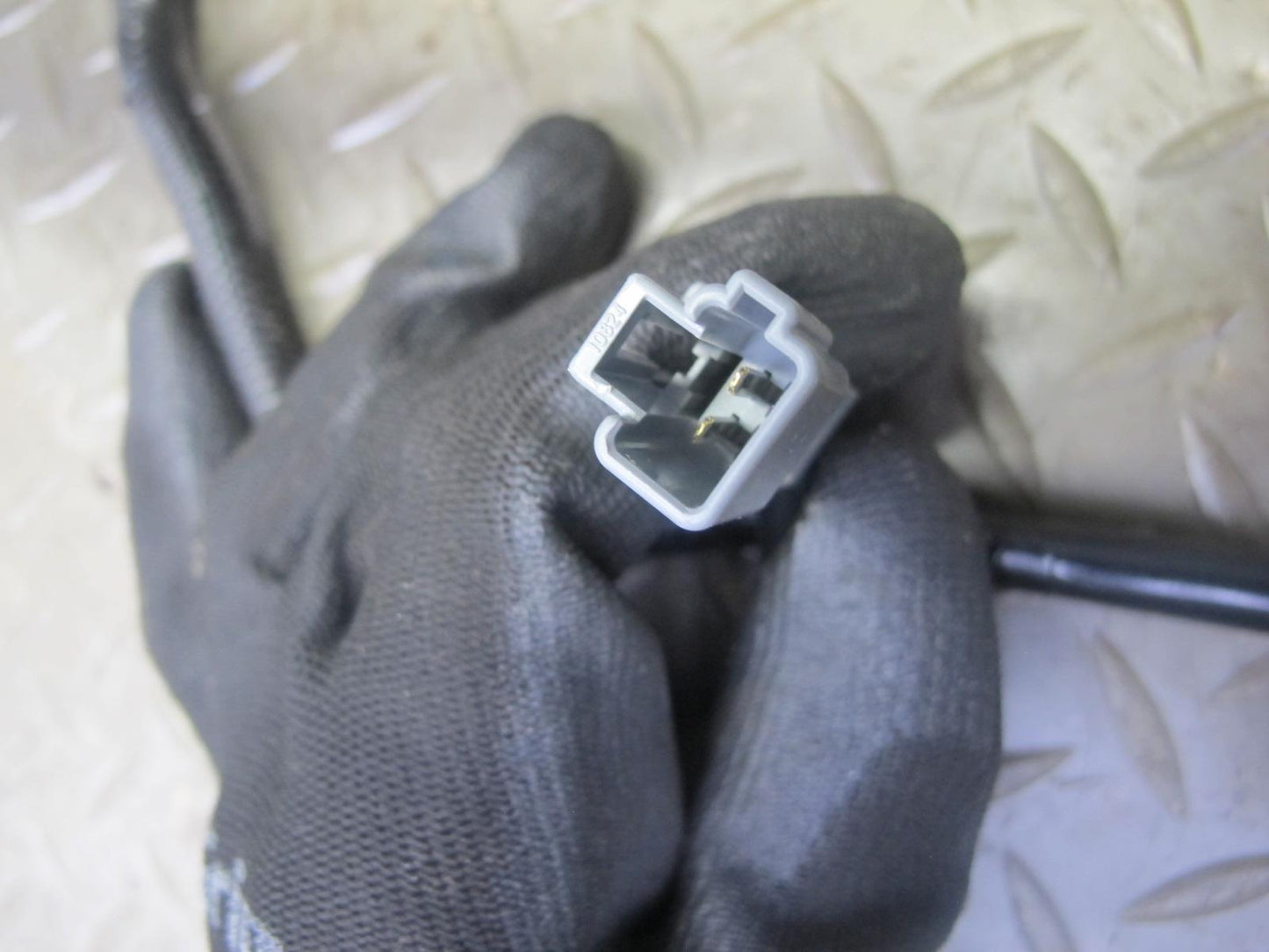 2003-2007 Lexus LX470 Front Left Driver Side Lower Seat Track Frame W/ Motor