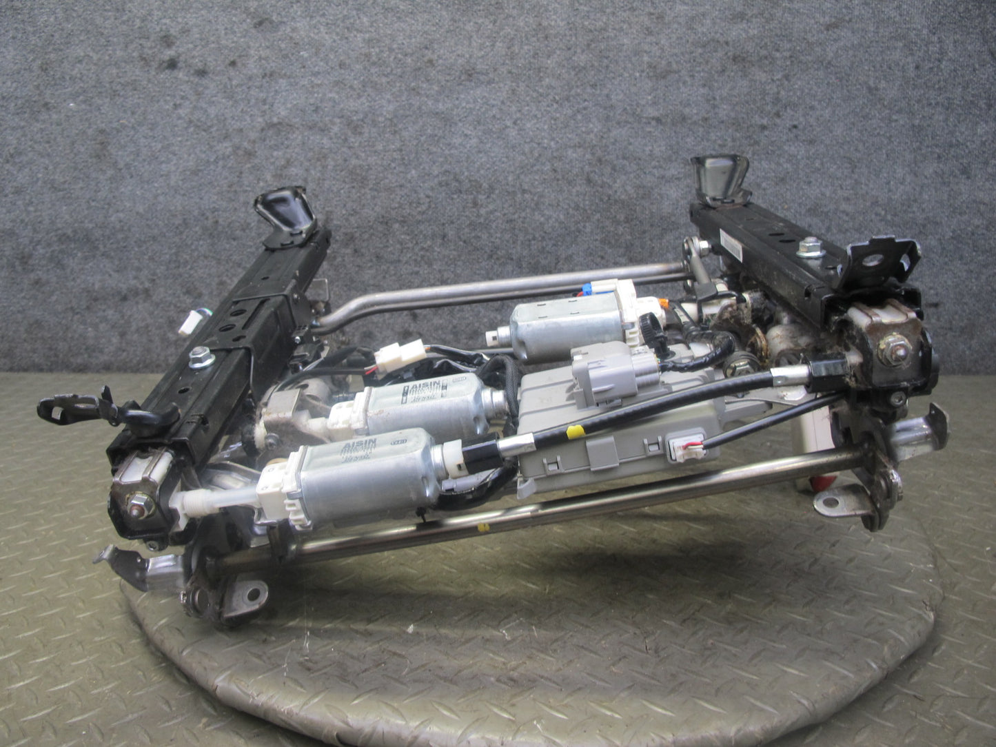 2003-2007 Lexus LX470 Front Left Driver Side Lower Seat Track Frame W/ Motor