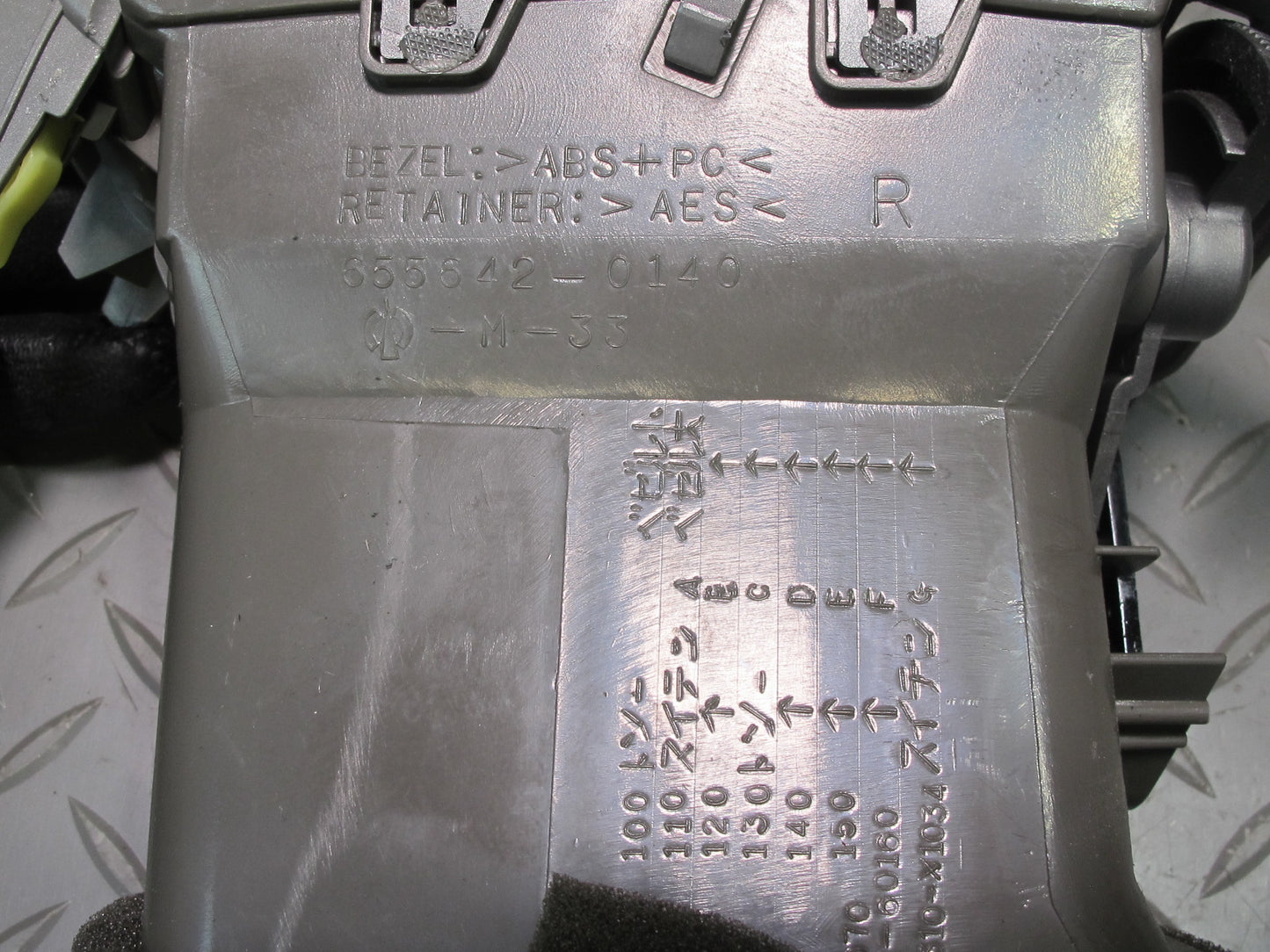 03-07 Lexus LX470 Dash Center Left & Right A/C Heater Air Vent Grille Set of 4