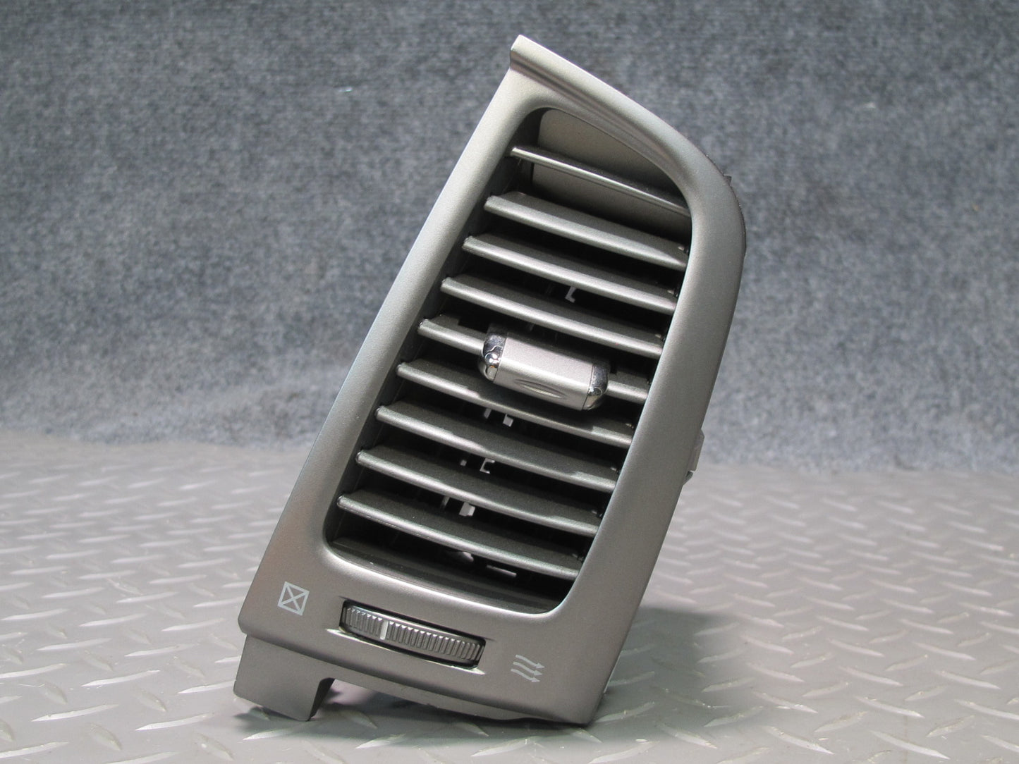 03-07 Lexus LX470 Dash Center Left & Right A/C Heater Air Vent Grille Set of 4