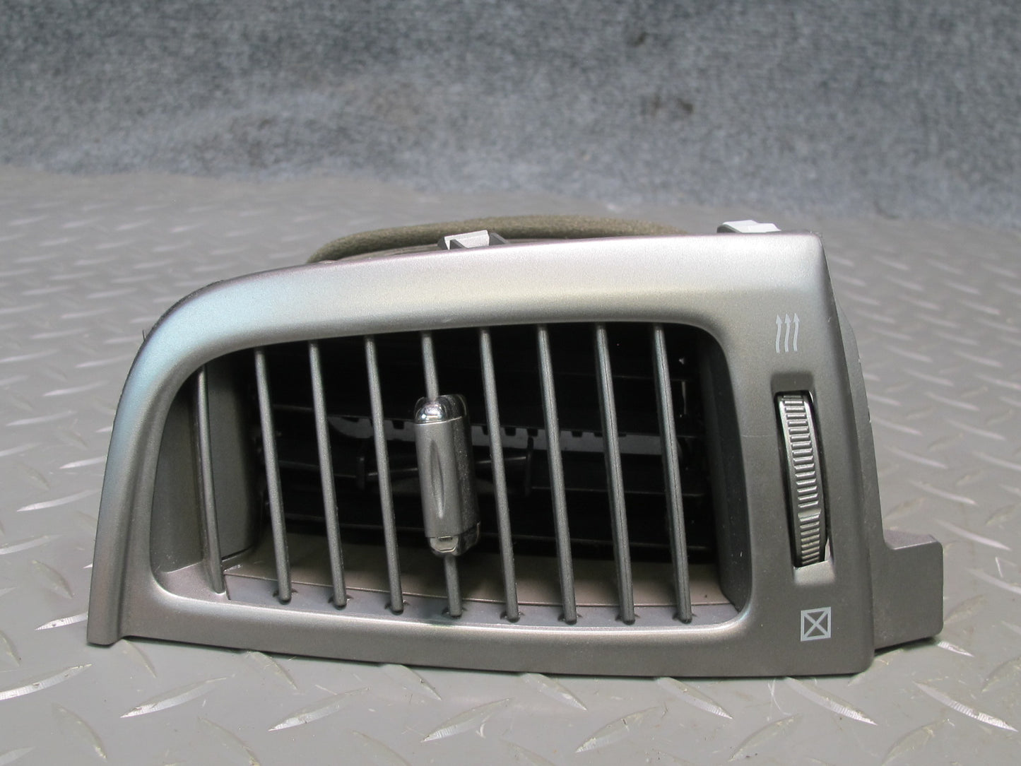 03-07 Lexus LX470 Dash Center Left & Right A/C Heater Air Vent Grille Set of 4