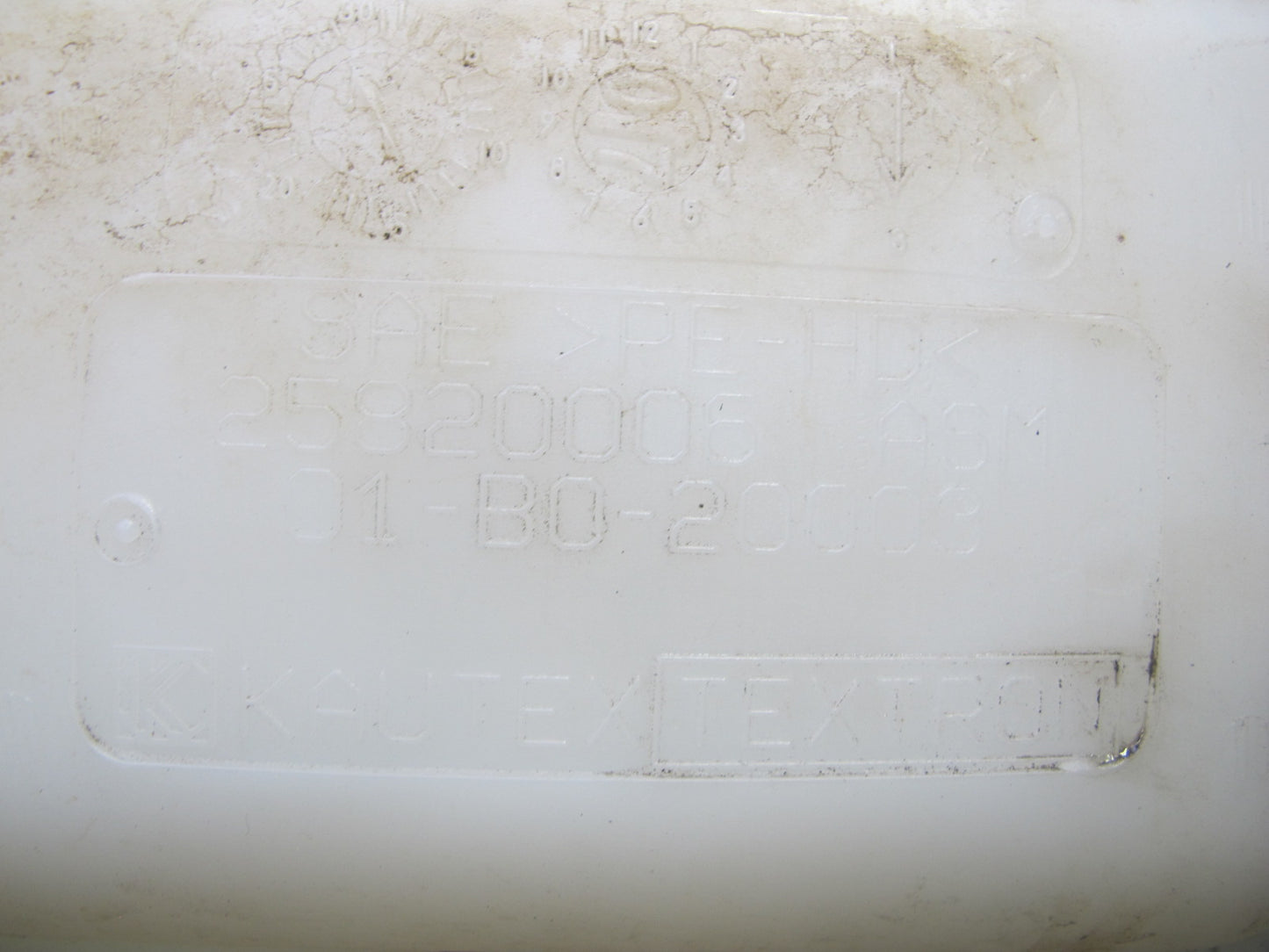 06-10 Pontiac Solstice Saturn SKY Windshield Washer Reservoir w Pump Assy OEM