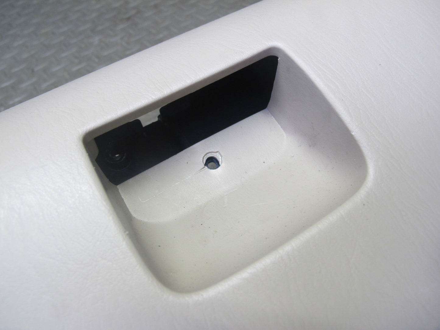 2003-2007 Lexus LX470 J100 Front Right Side Dash Glove Box Storage Compartment