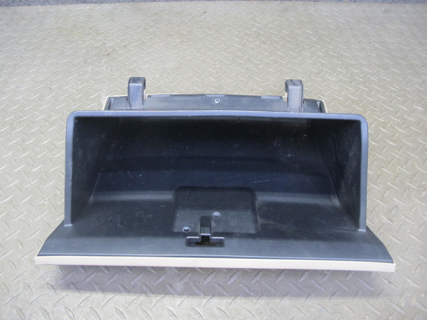 2003-2007 Lexus LX470 J100 Front Right Side Dash Glove Box Storage Compartment