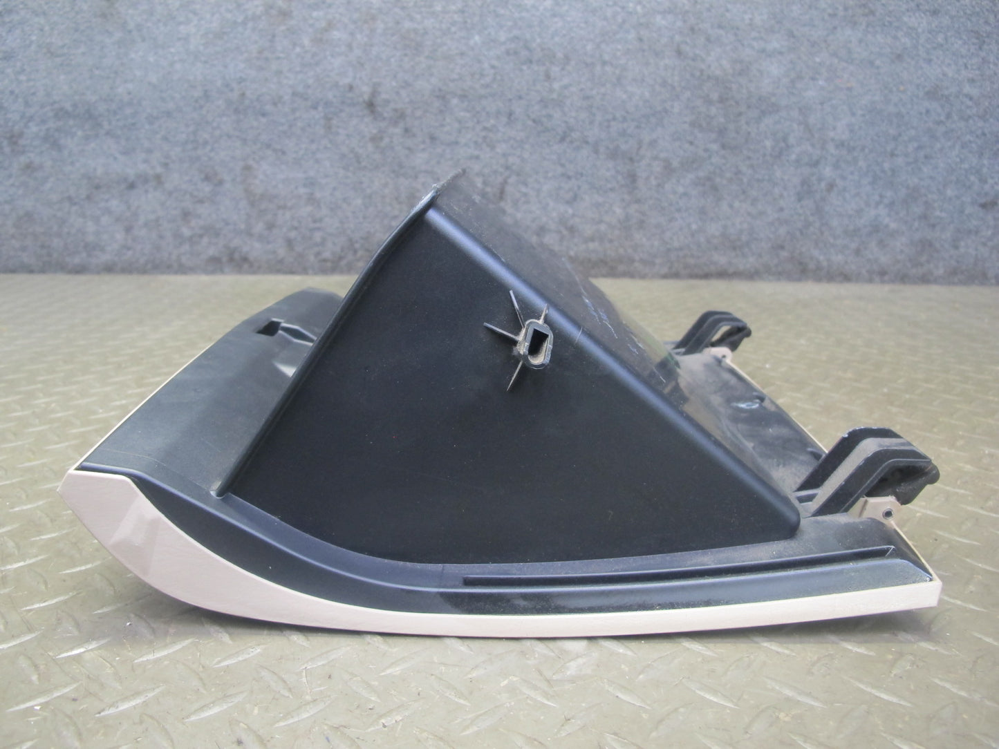 2003-2007 Lexus LX470 J100 Front Right Side Dash Glove Box Storage Compartment