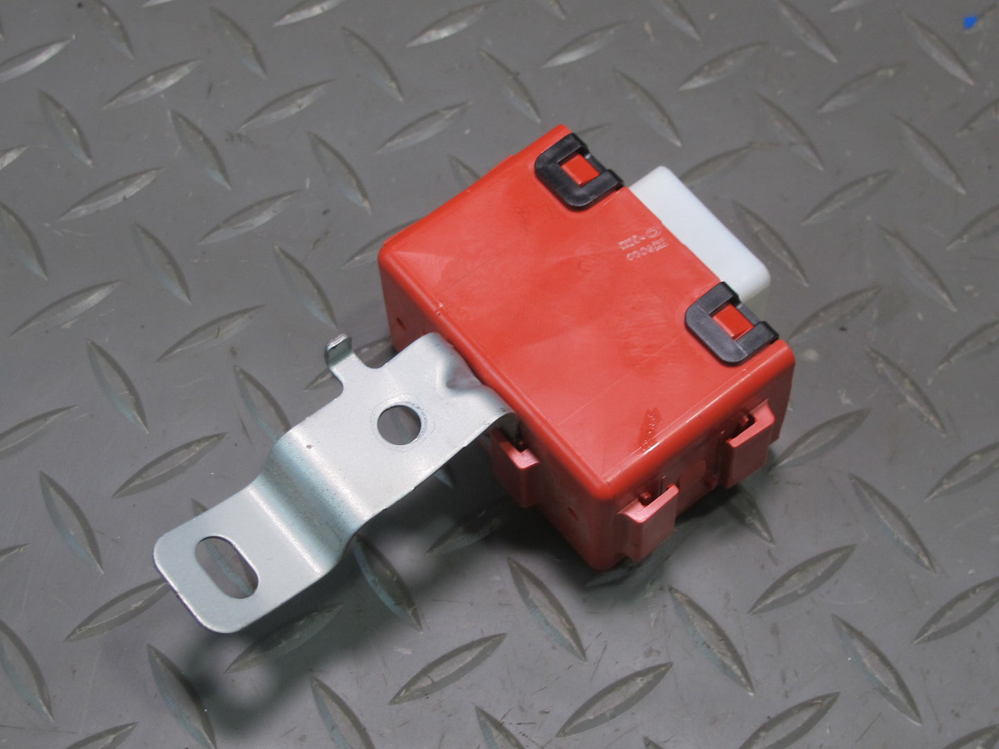 2003-2007 Lexus UZJ100L LX470 Towing Converter Computer Control Module