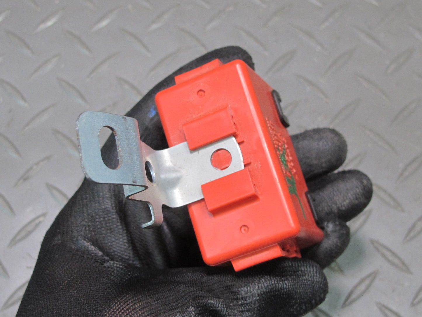 2003-2007 Lexus UZJ100L LX470 Towing Converter Computer Control Module