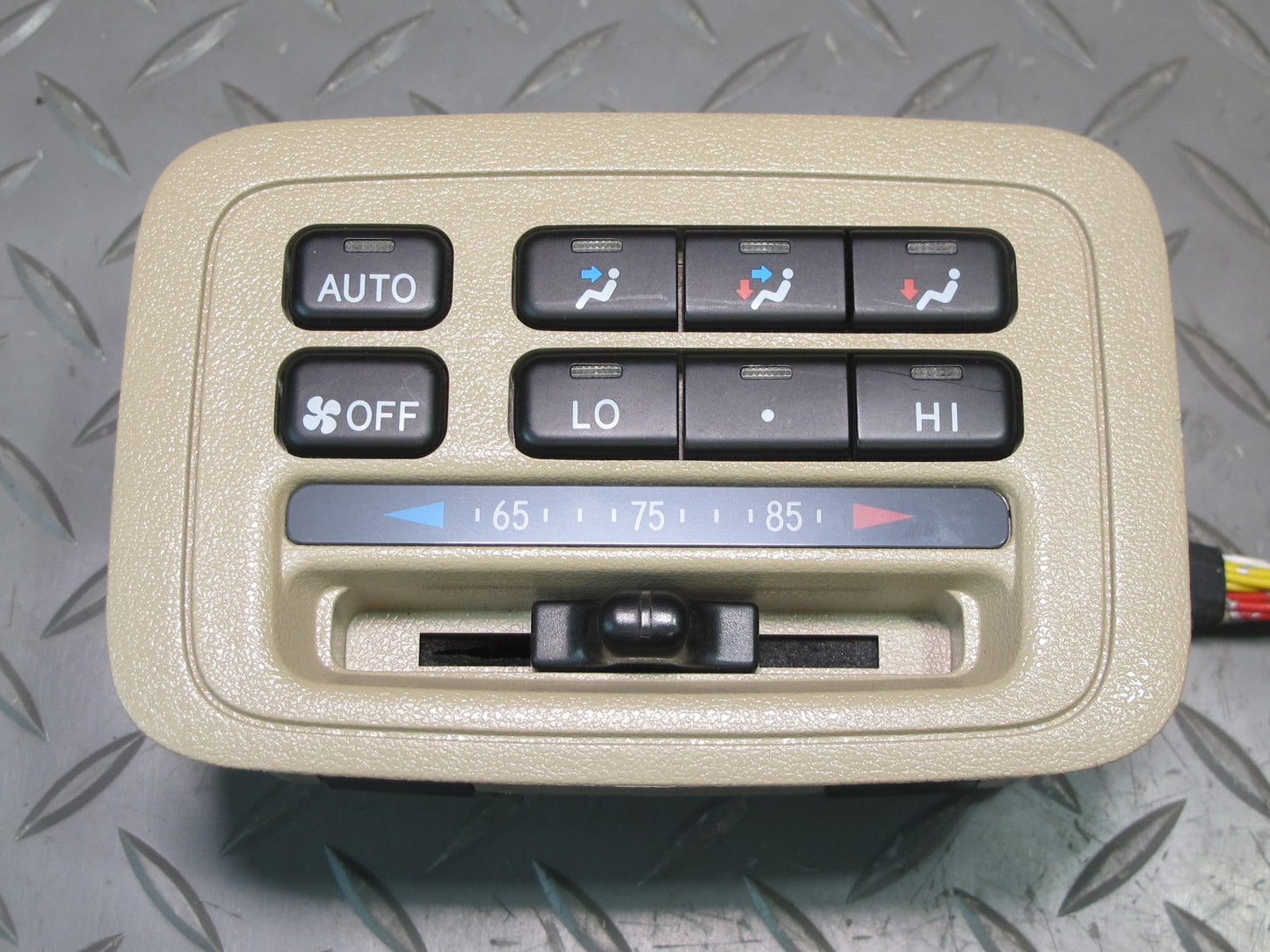 2003-2007 Lexus UZJ100L LX470 Rear A/C Heater Climate Control Switch 88610-60131