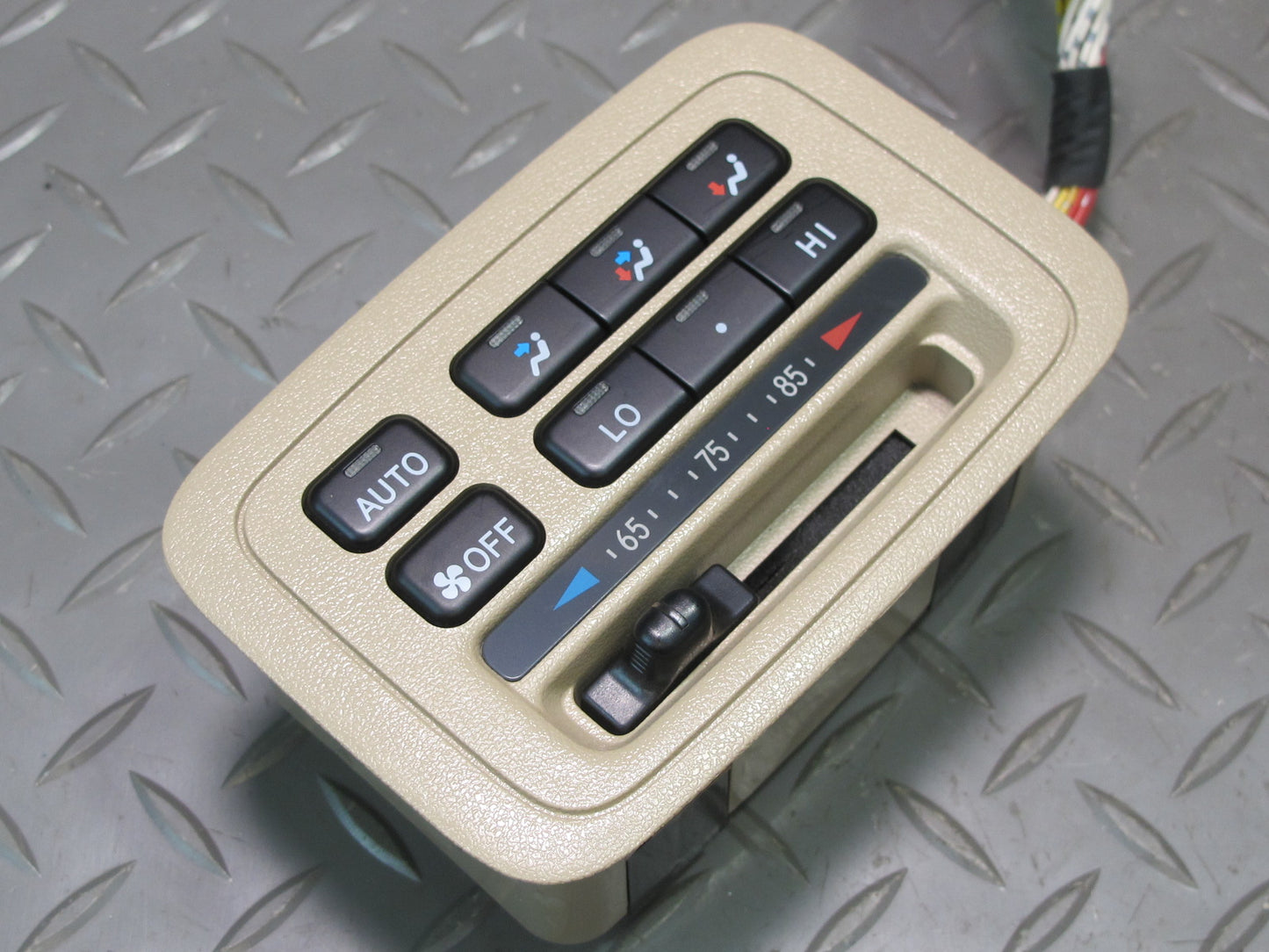 2003-2007 Lexus UZJ100L LX470 Rear A/C Heater Climate Control Switch 88610-60131