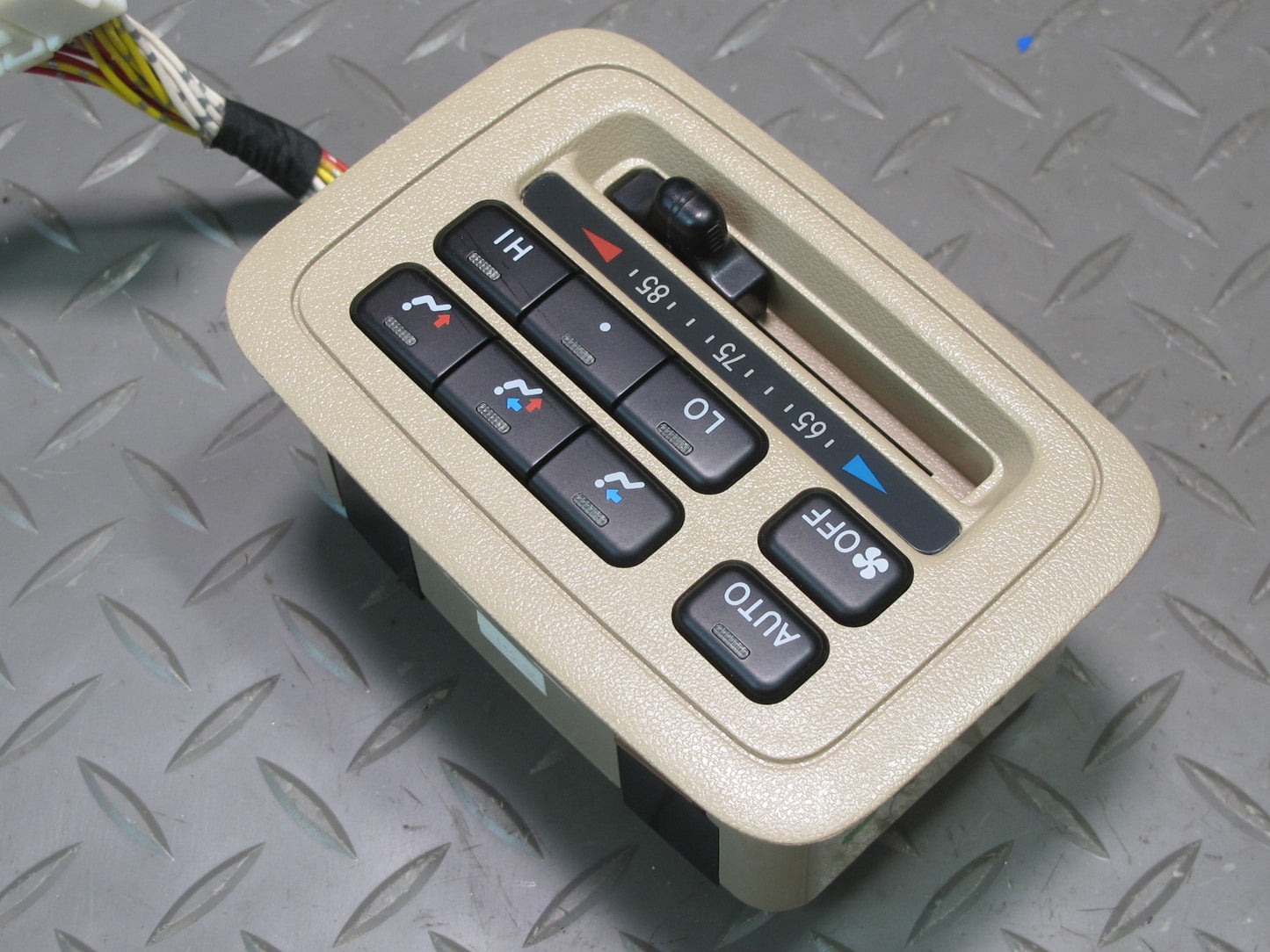 2003-2007 Lexus UZJ100L LX470 Rear A/C Heater Climate Control Switch 88610-60131