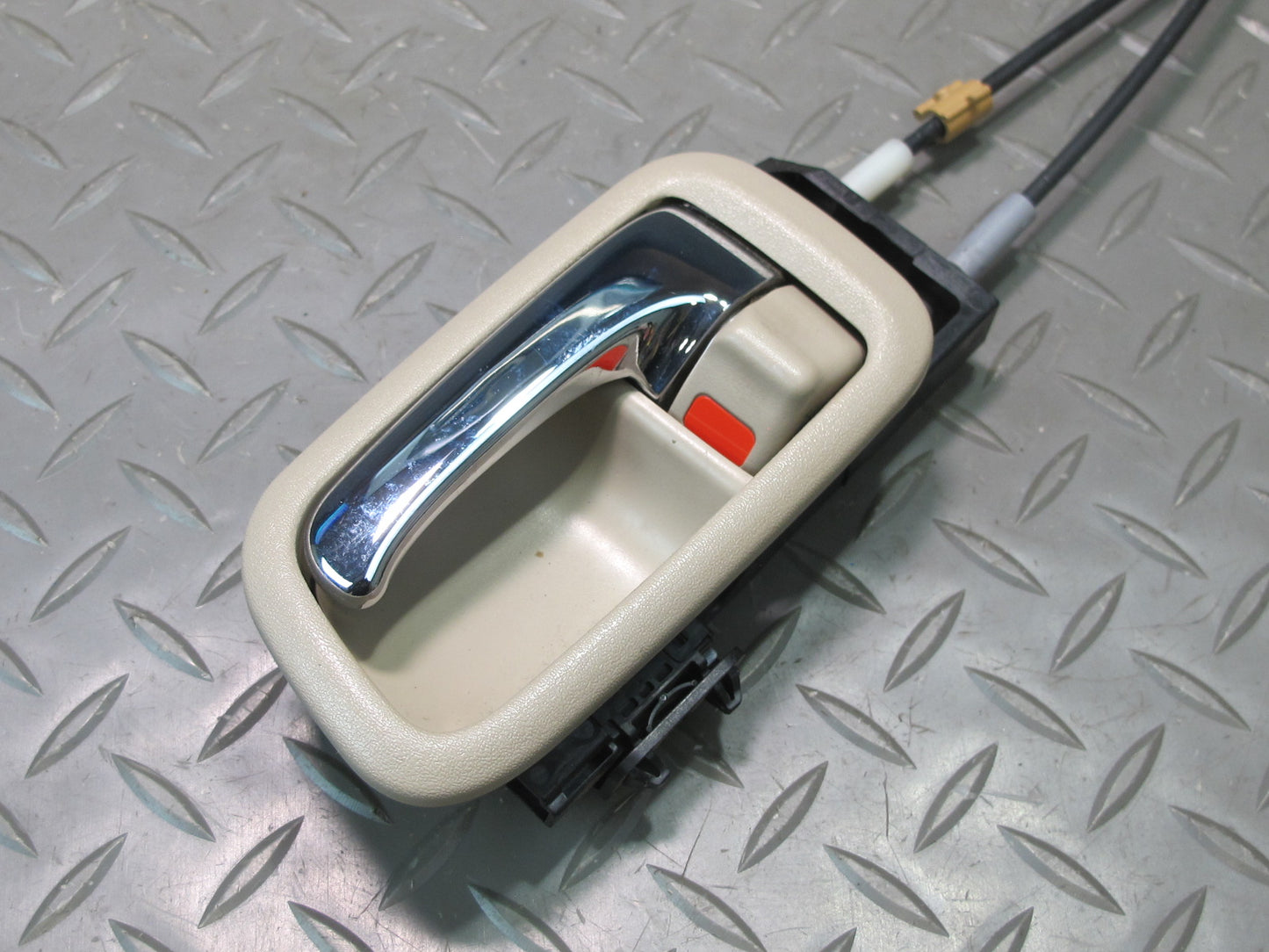 2003-2007 Lexus UZJ100L LX470 Rear Left Door Lock Latch Actuator W/ Handle