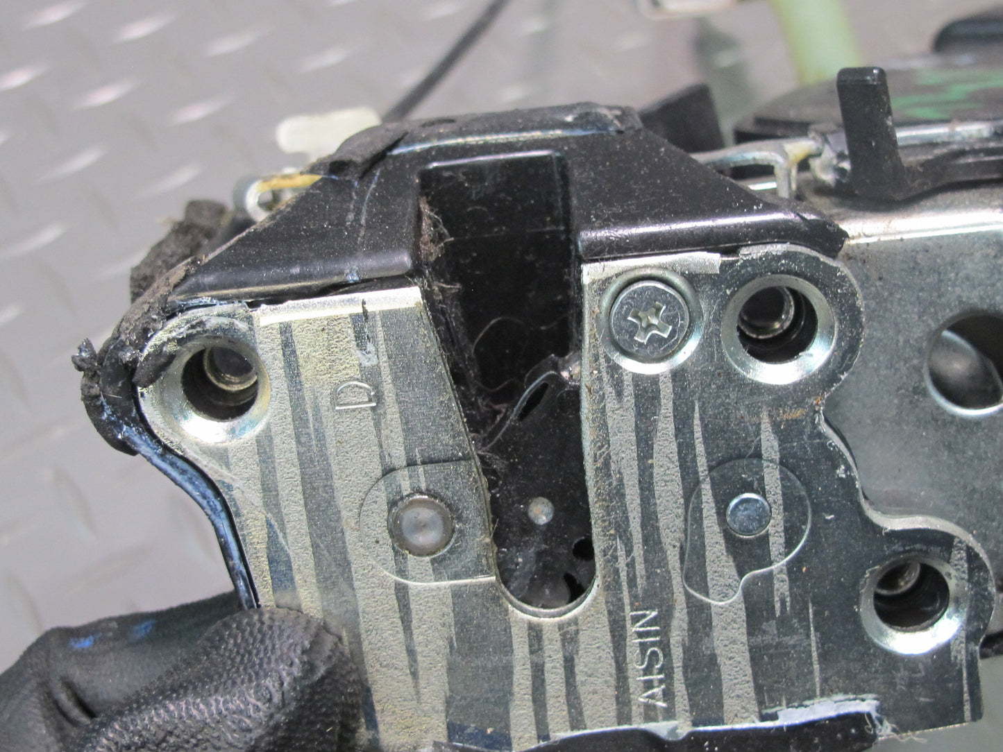 2003-2007 Lexus UZJ100L LX470 Rear Left Door Lock Latch Actuator W/ Handle