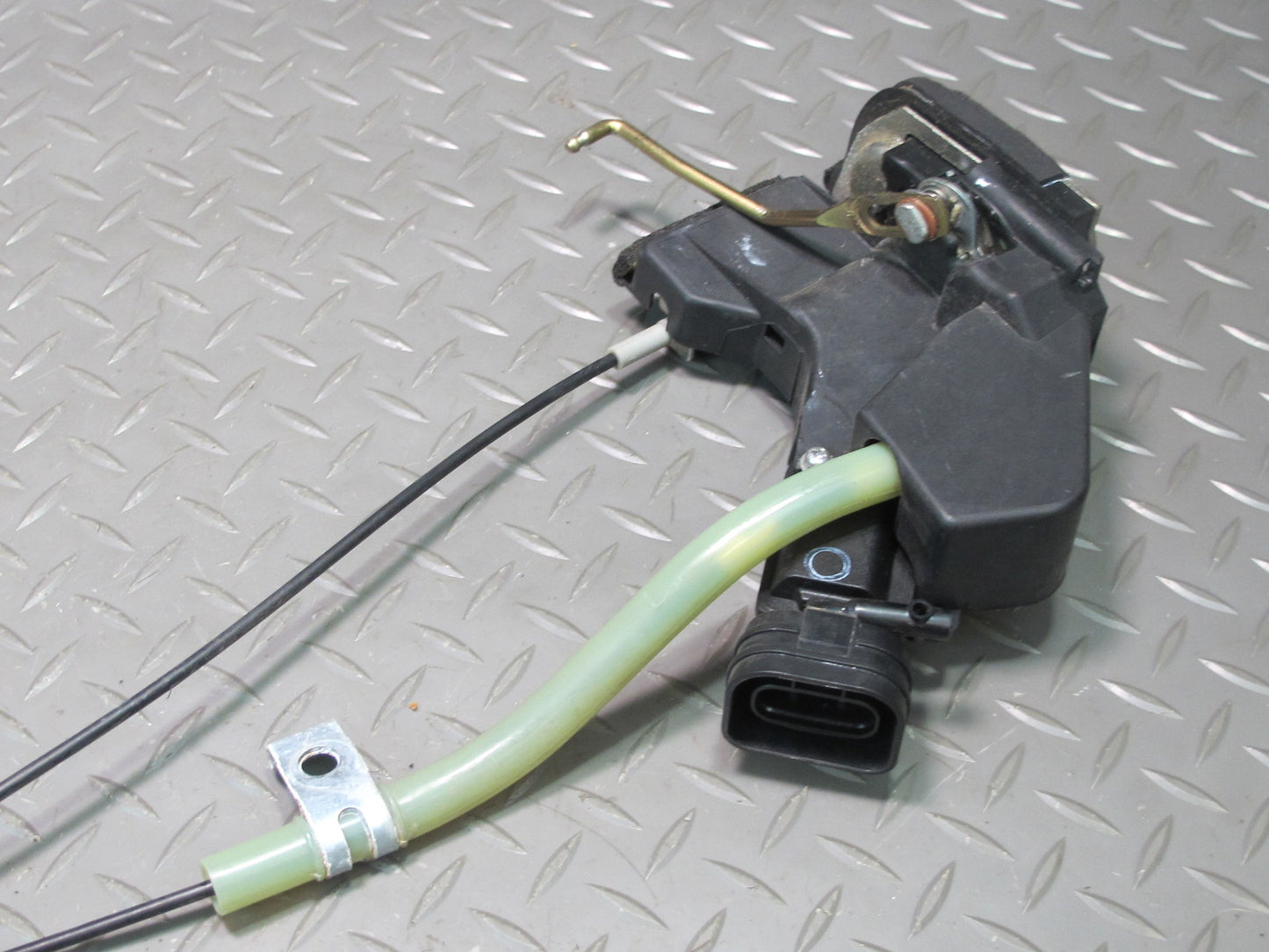 2003-2007 Lexus UZJ100L LX470 Rear Left Door Lock Latch Actuator W/ Handle