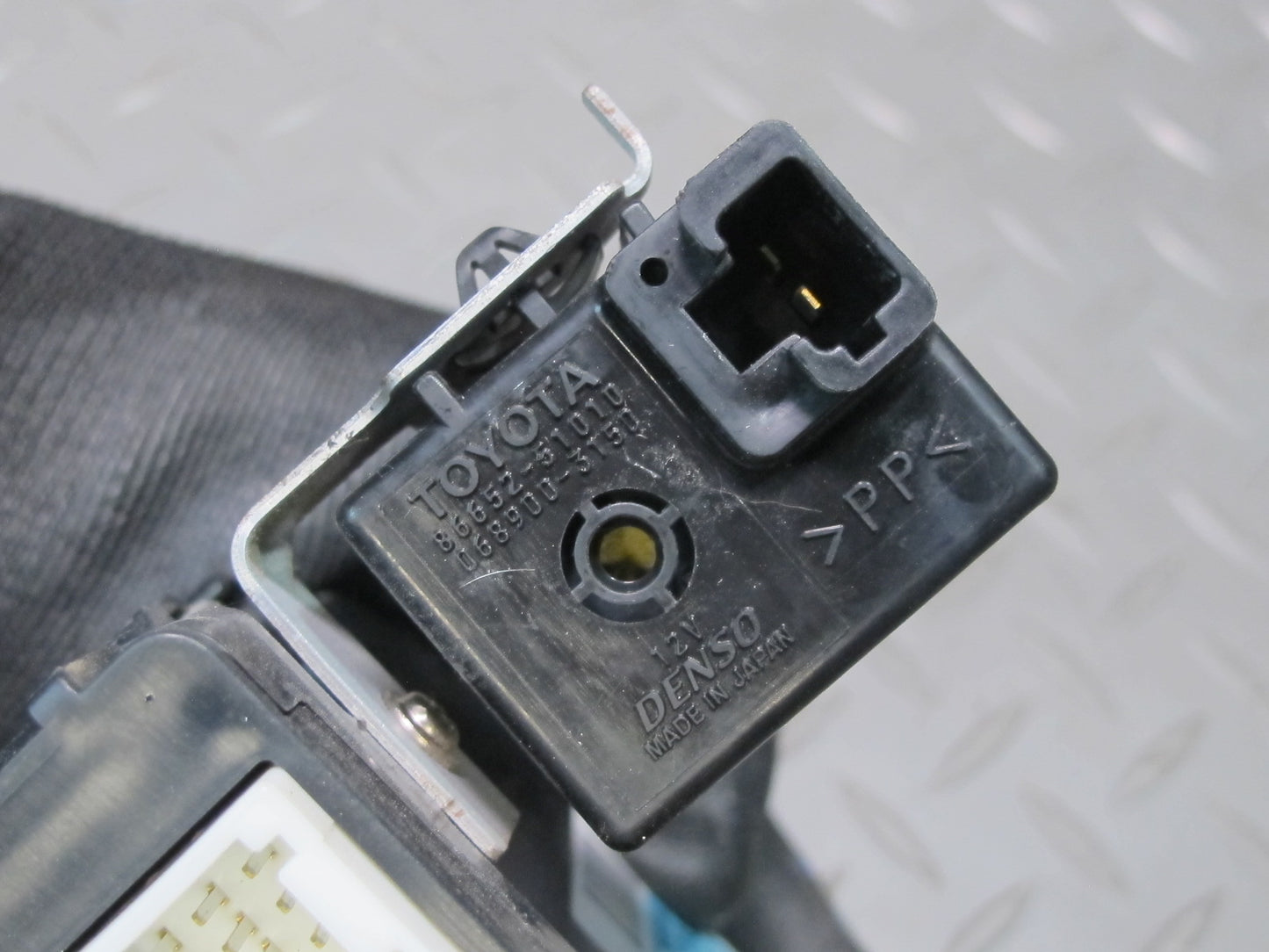 2005-2007 Lexus UZJ100L LX470 ABS VSC Traction Skid Stability Control Module