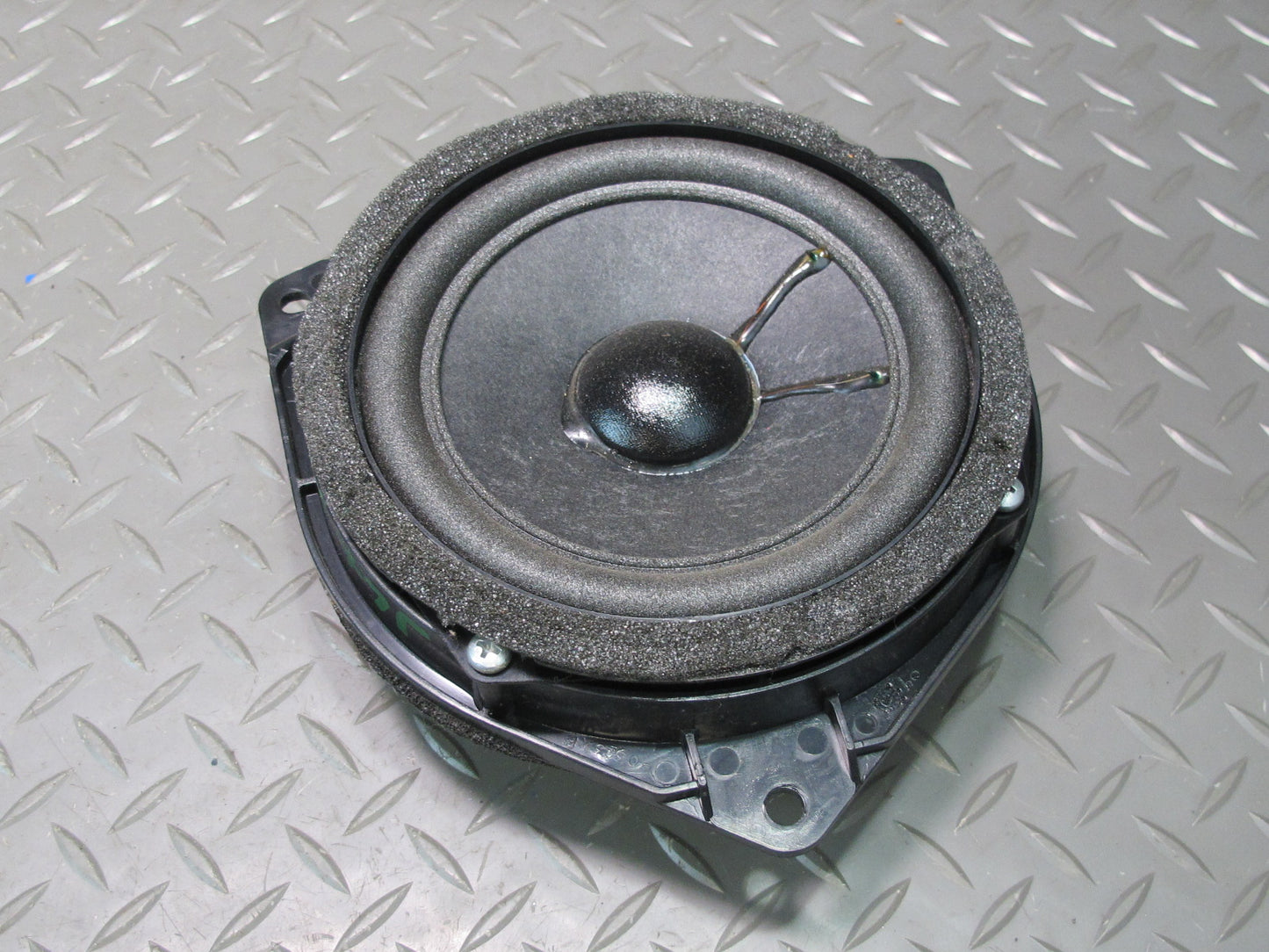 2003-2007 Lexus UZJ100L LX470 Front Door Mark Levinson Door Speaker Set of 2