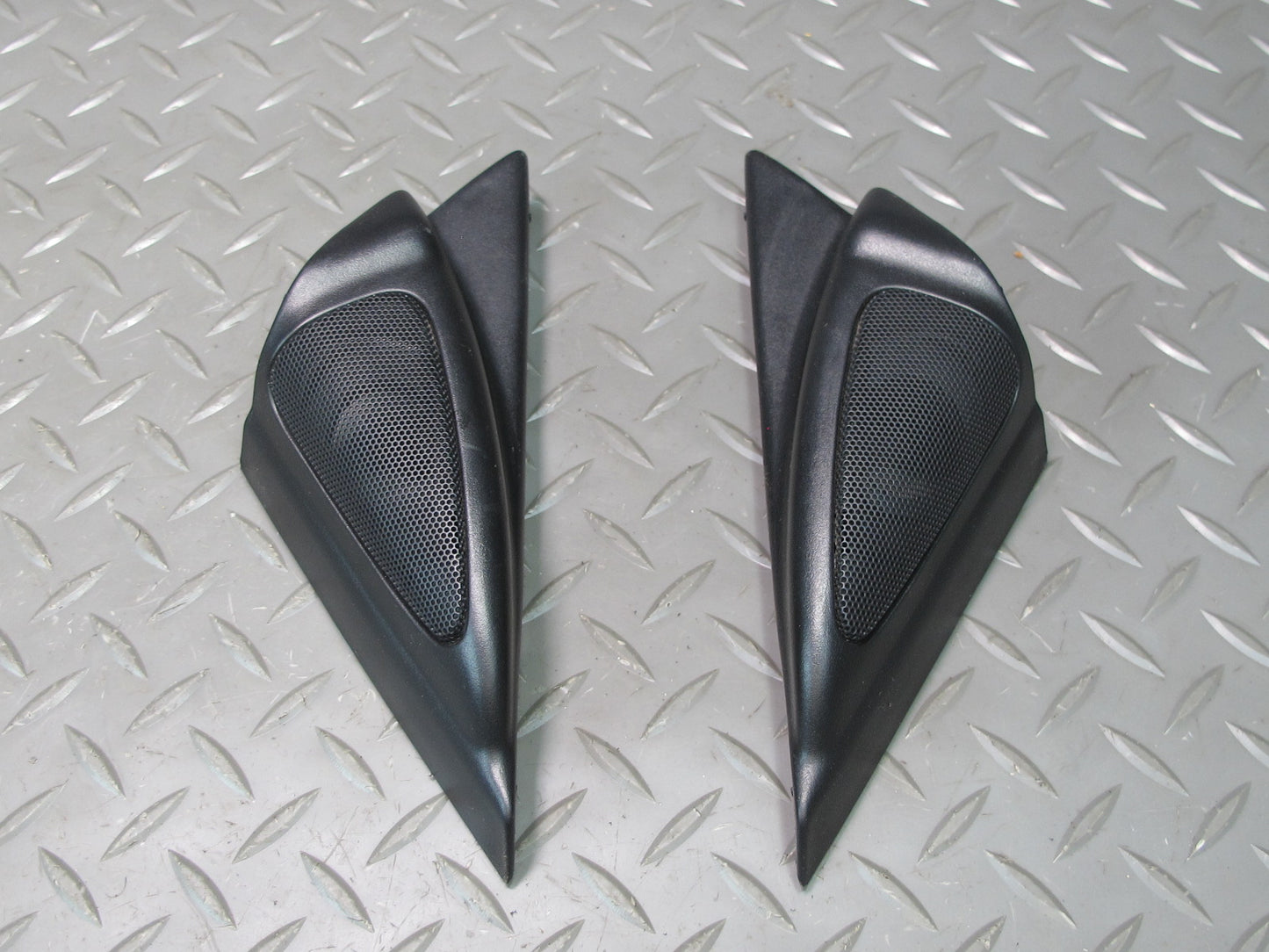 2003-2007 Lexus UZJ100L LX470 Front Door Left & Right Side Tweeter Cover Set