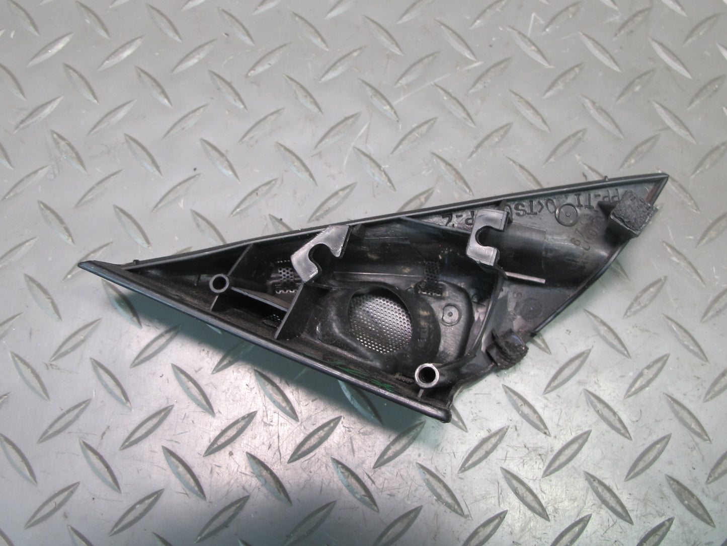 2003-2007 Lexus UZJ100L LX470 Front Door Left & Right Side Tweeter Cover Set