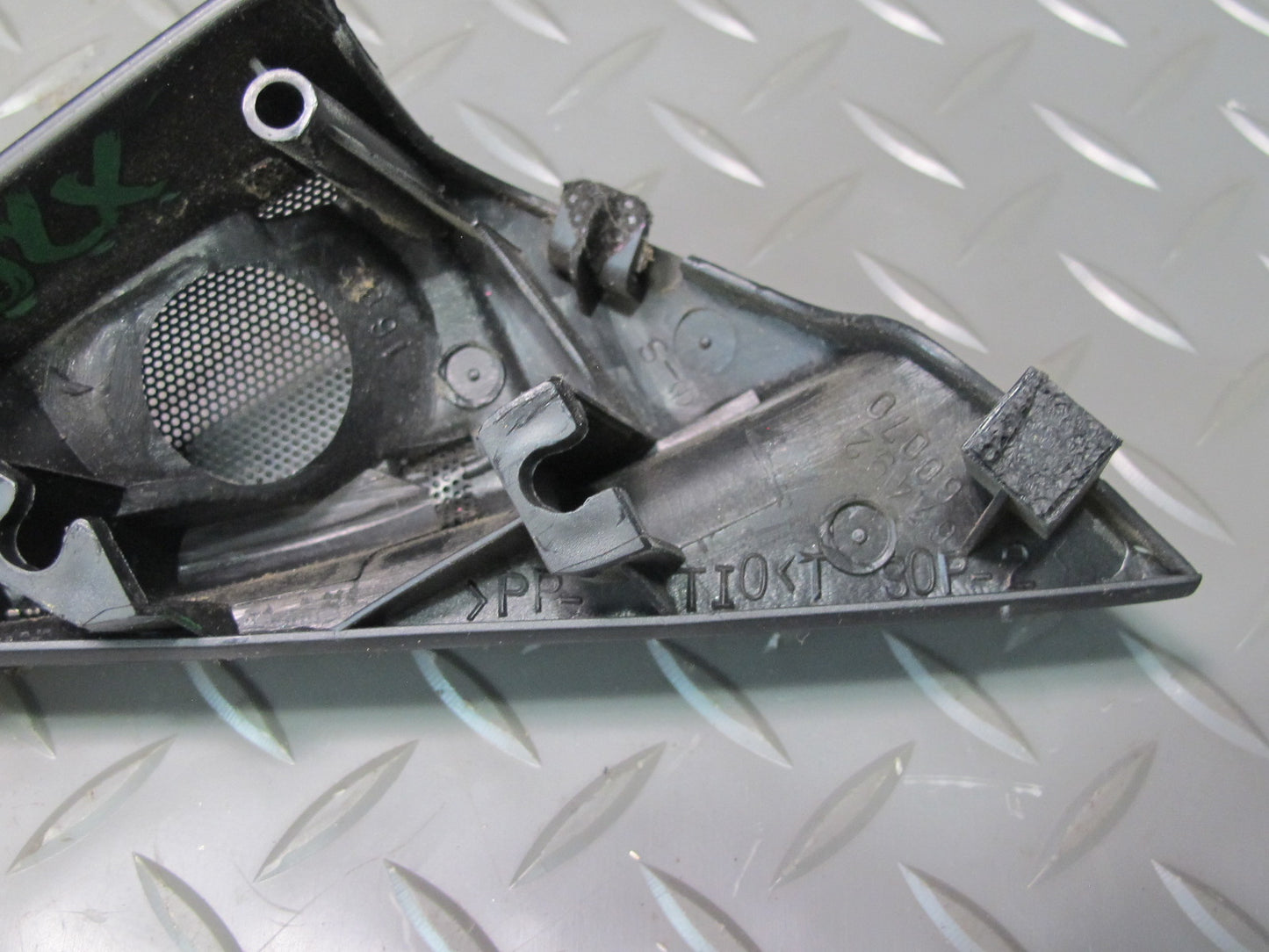 2003-2007 Lexus UZJ100L LX470 Front Door Left & Right Side Tweeter Cover Set