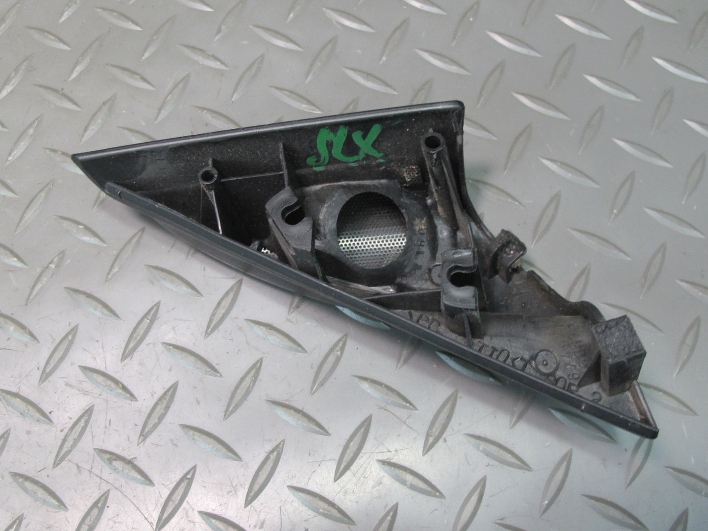 2003-2007 Lexus UZJ100L LX470 Front Door Left & Right Side Tweeter Cover Set