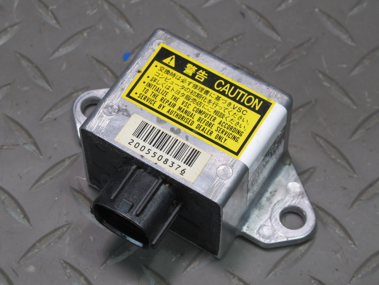 2003-2007 Lexus UZJ100L LX470 Stability YAW Rate Sensor Control Module Unit