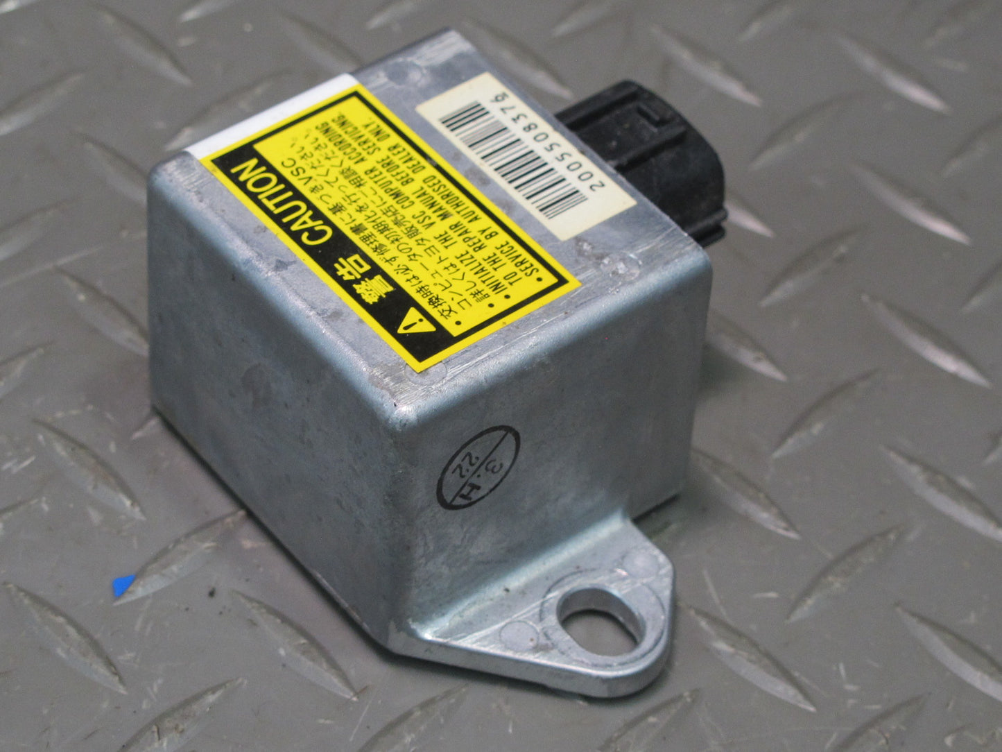 2003-2007 Lexus UZJ100L LX470 Stability YAW Rate Sensor Control Module Unit