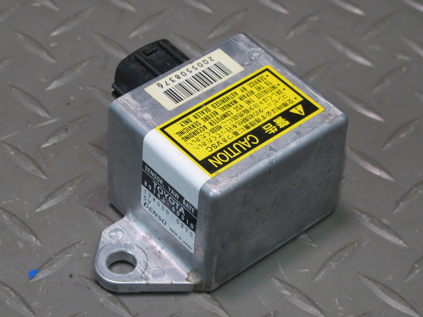 2003-2007 Lexus UZJ100L LX470 Stability YAW Rate Sensor Control Module Unit