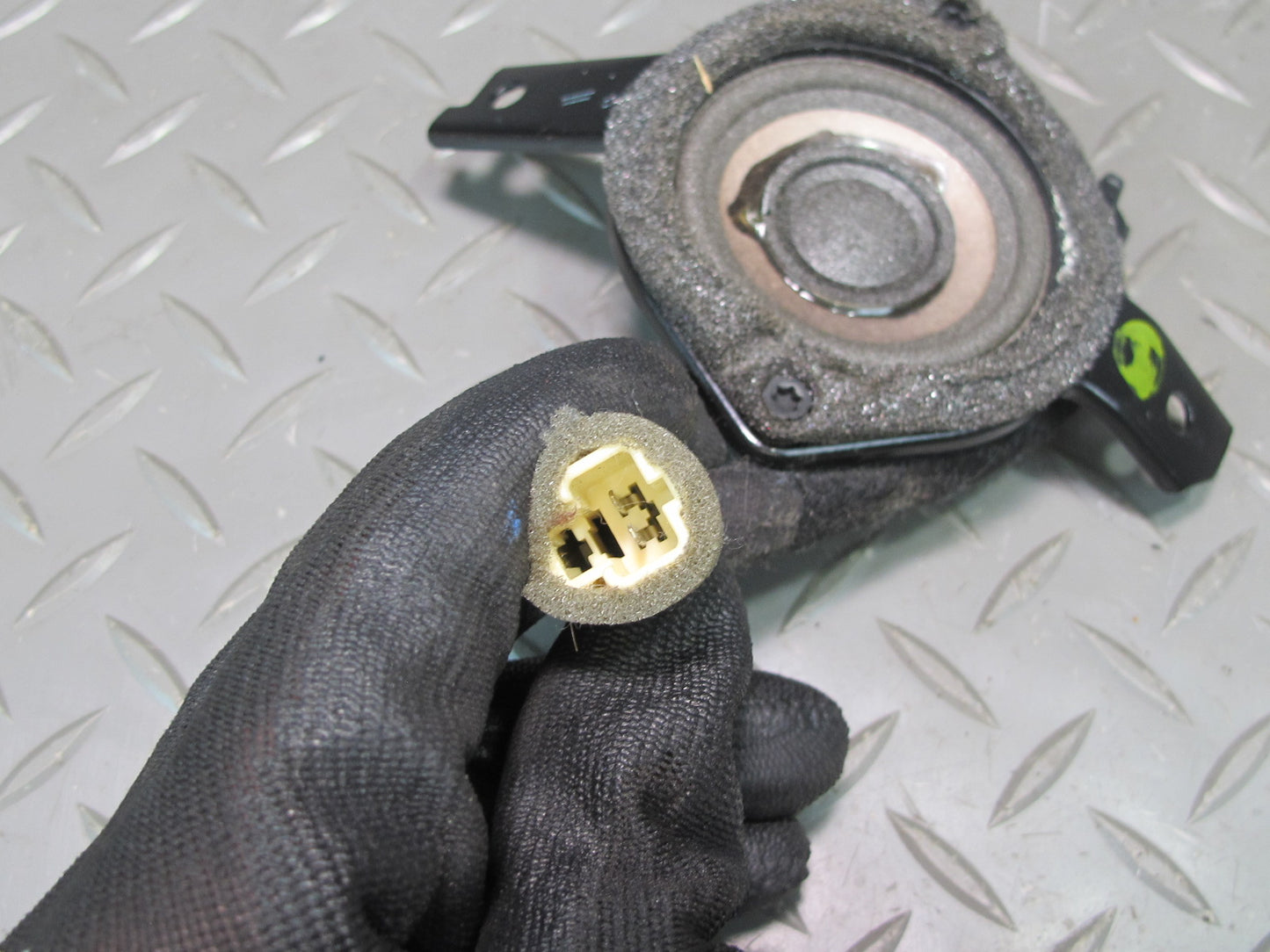 2003-2007 Lexus UZJ100L LX470 Front Door Mark Levinson Door Speaker Set of 2