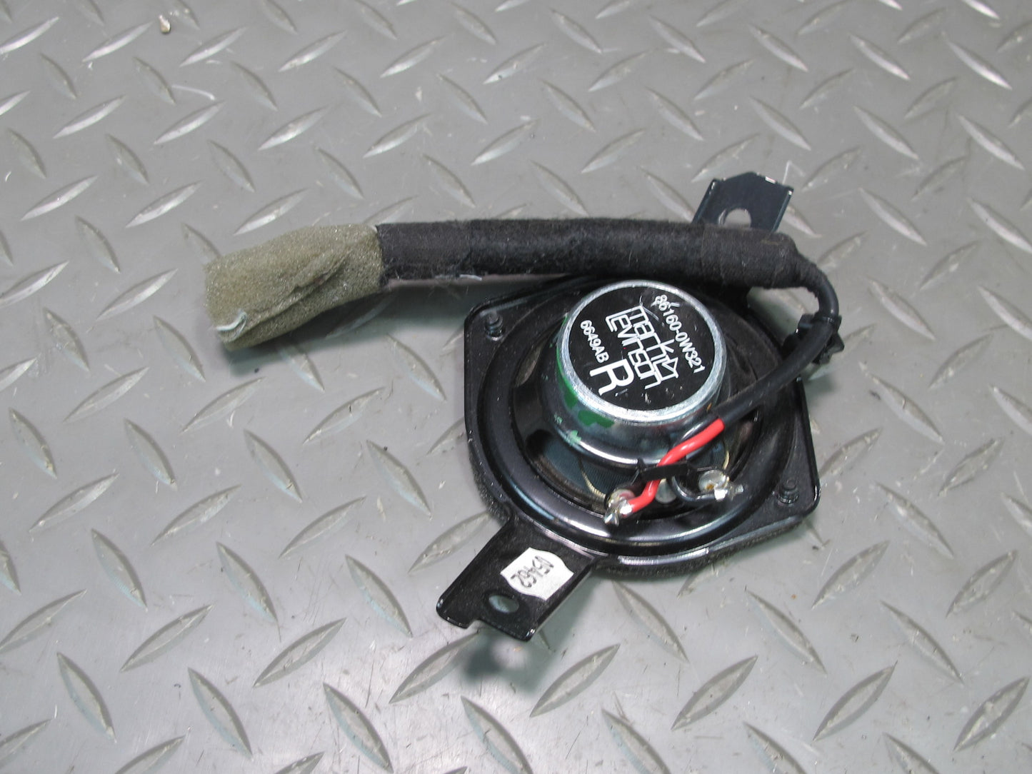 2003-2007 Lexus UZJ100L LX470 Front Door Mark Levinson Door Speaker Set of 2