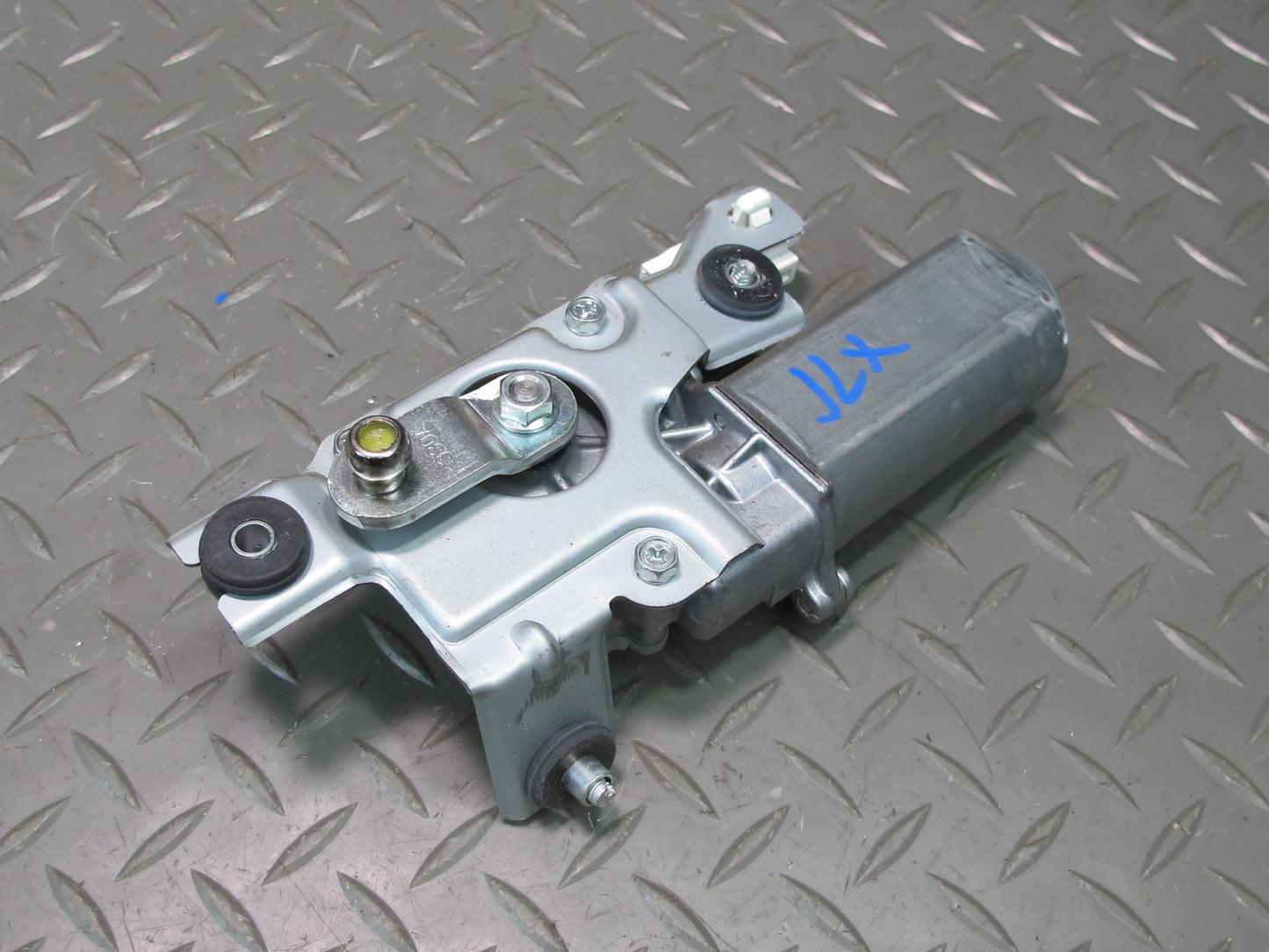 1998-2007 Lexus J100 LX470 Rear Windshield Wiper Motor 85080-60170