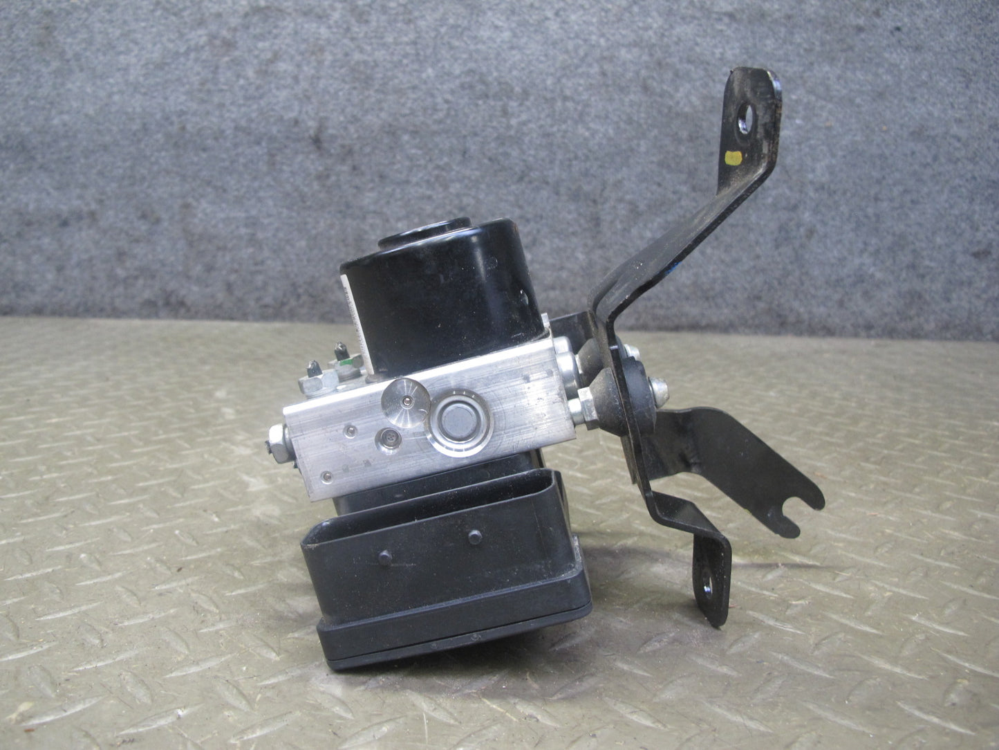 2007 Pontiac Solstice Saturn SKY 2.4L Anti Lock Brake ABS Pump Module 20K OEM