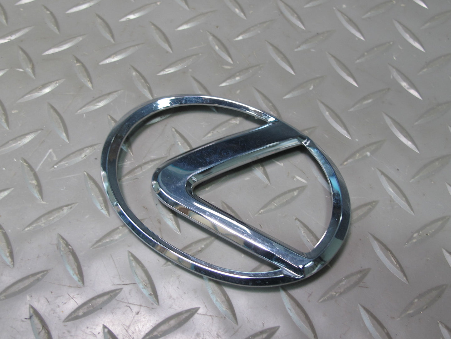 2003-2007 Lexus UZJ100L LX470 Rear Trunk Tailgate Emblem Badge Symbol Logo Set