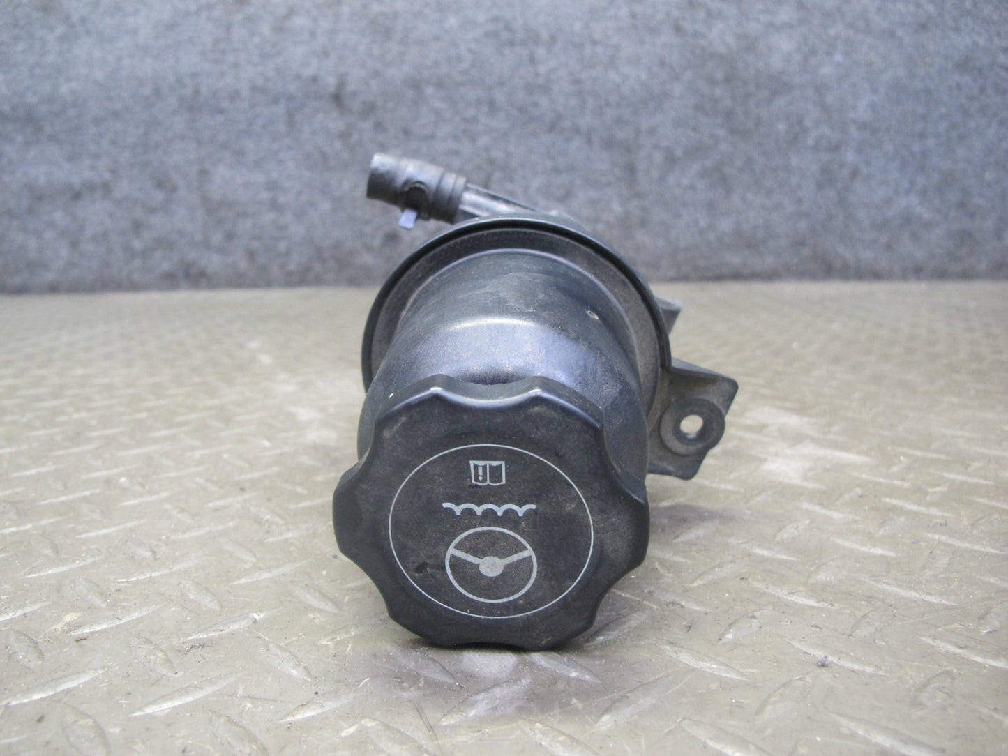 06-10 Pontiac Solstice Saturn SKY Steering Fluid Reservoir Bottle Tank OEM