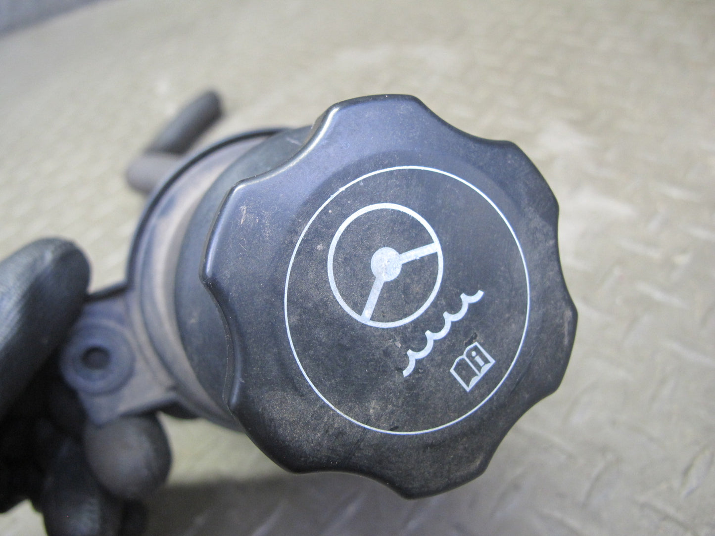 06-10 Pontiac Solstice Saturn SKY Steering Fluid Reservoir Bottle Tank OEM