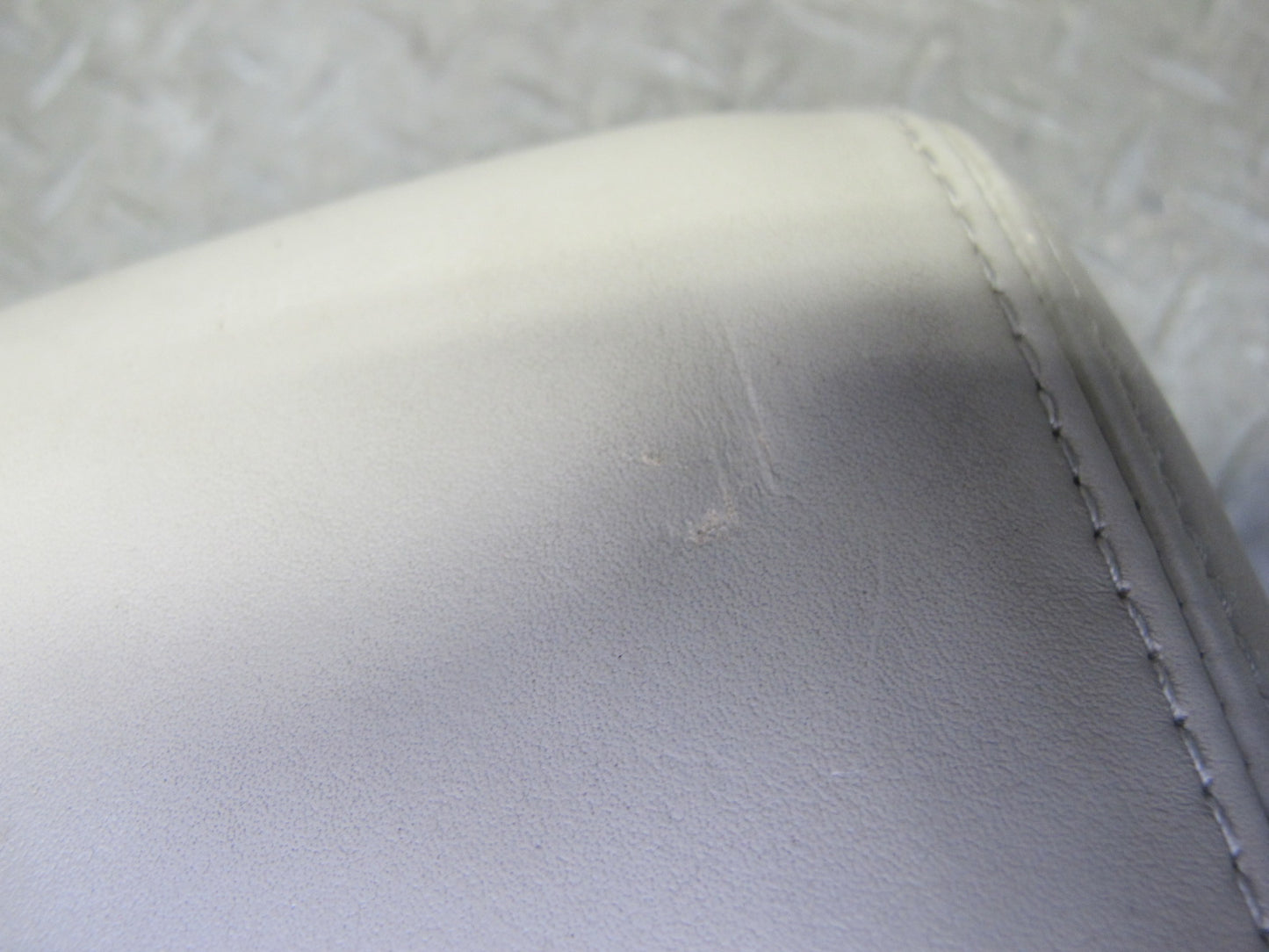 2003-2007 Lexus J100 LX470 Front Center Console Arm Rest Leather Ivory