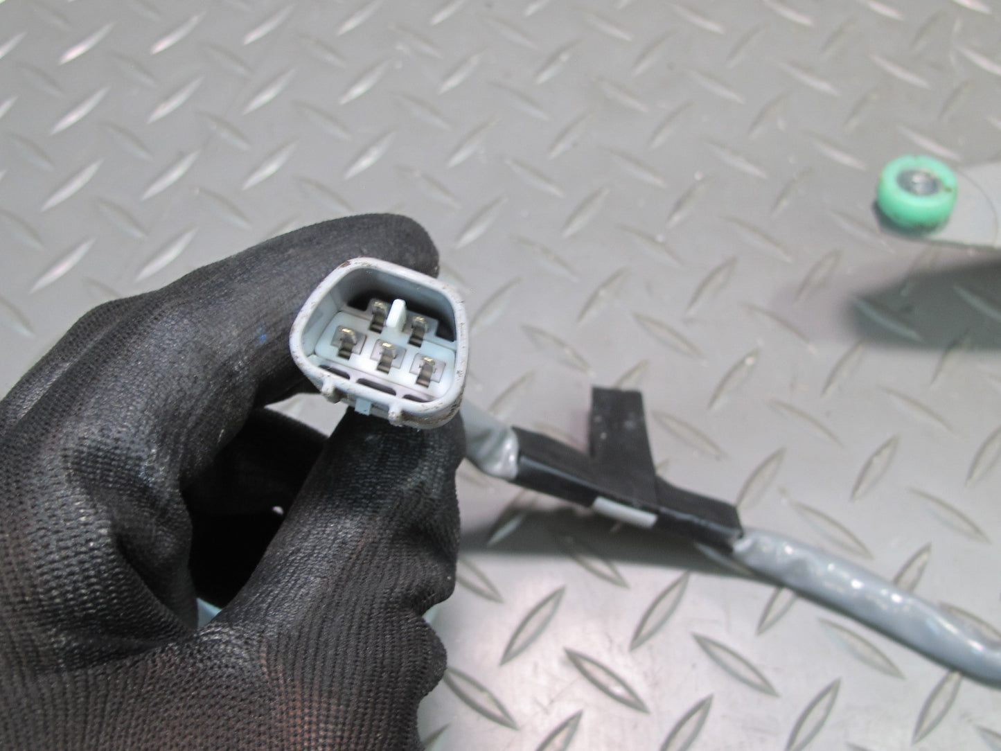 1998-2007 Lexus UZJ100L LX470 Rear Right Door Window Regulator w Motor