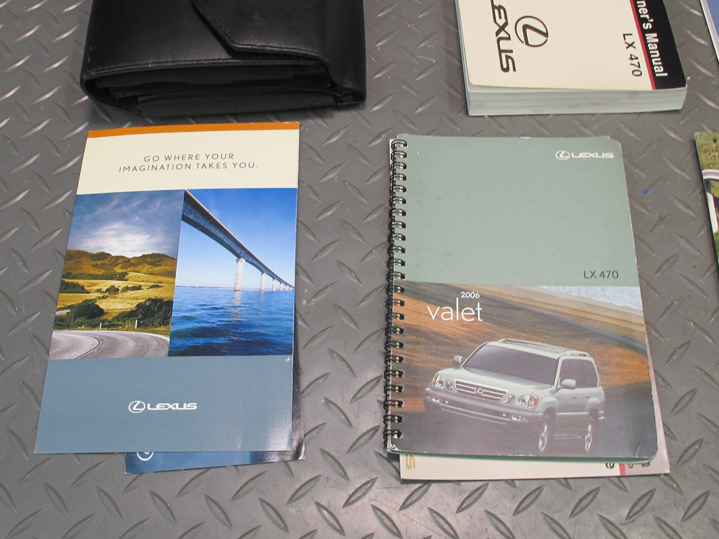 2006 Lexus J100 LX470 Owners Operator Book Manual Guide Set W/ Case Set