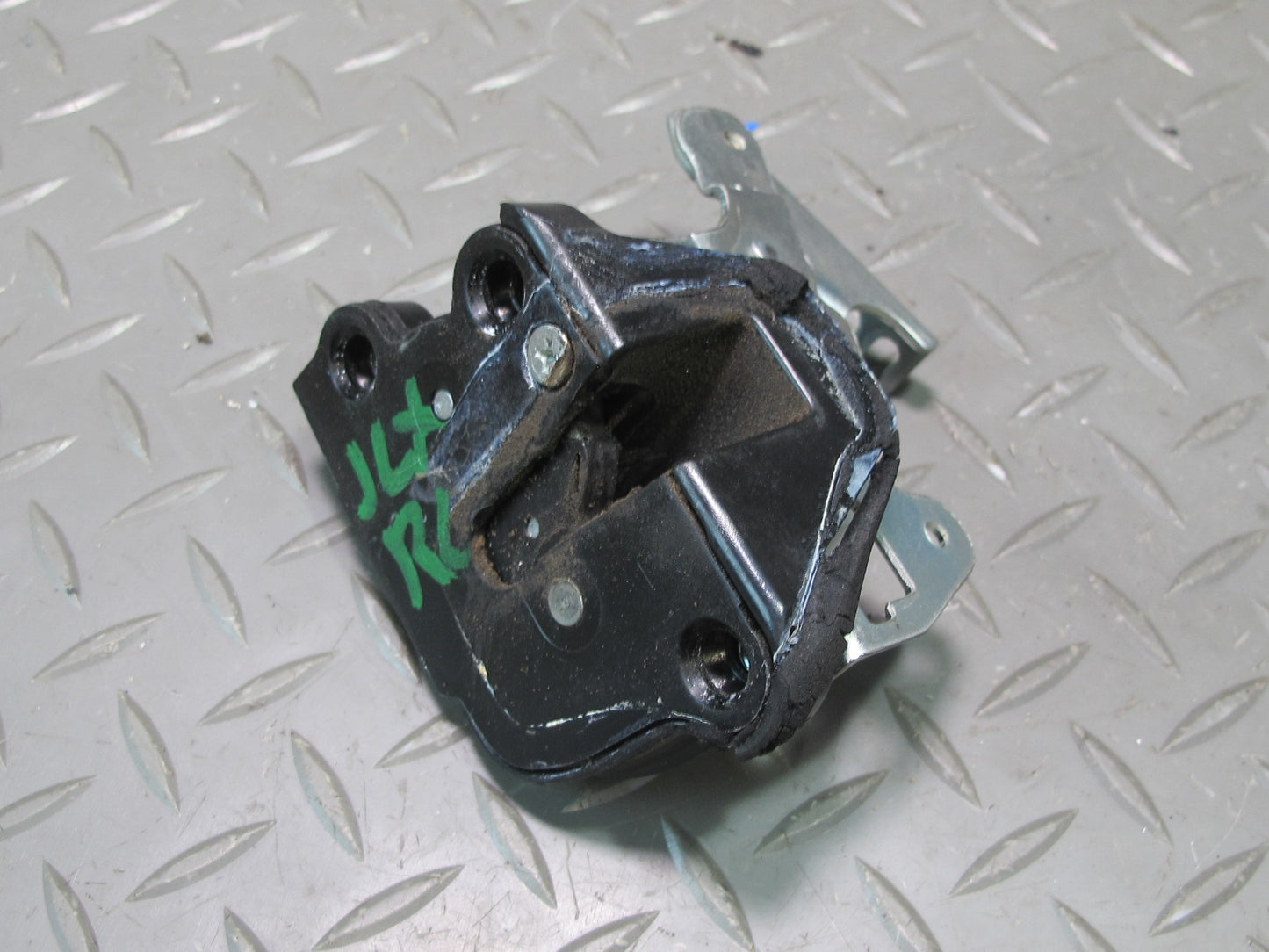 1998-2007 Lexus J100 LX470 Rear Left Side Back Door Hatch Tail Gate Lock Latch