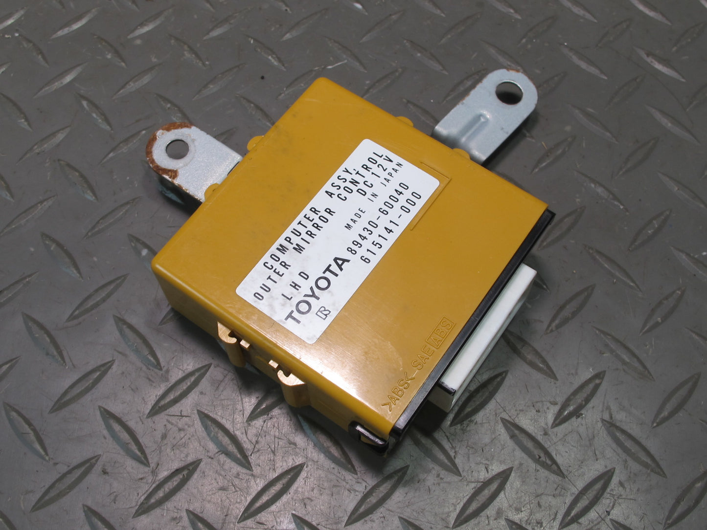 2002-2007 Lexus J100 LX470 Outer Mirror Memory Control Module 89430-60040