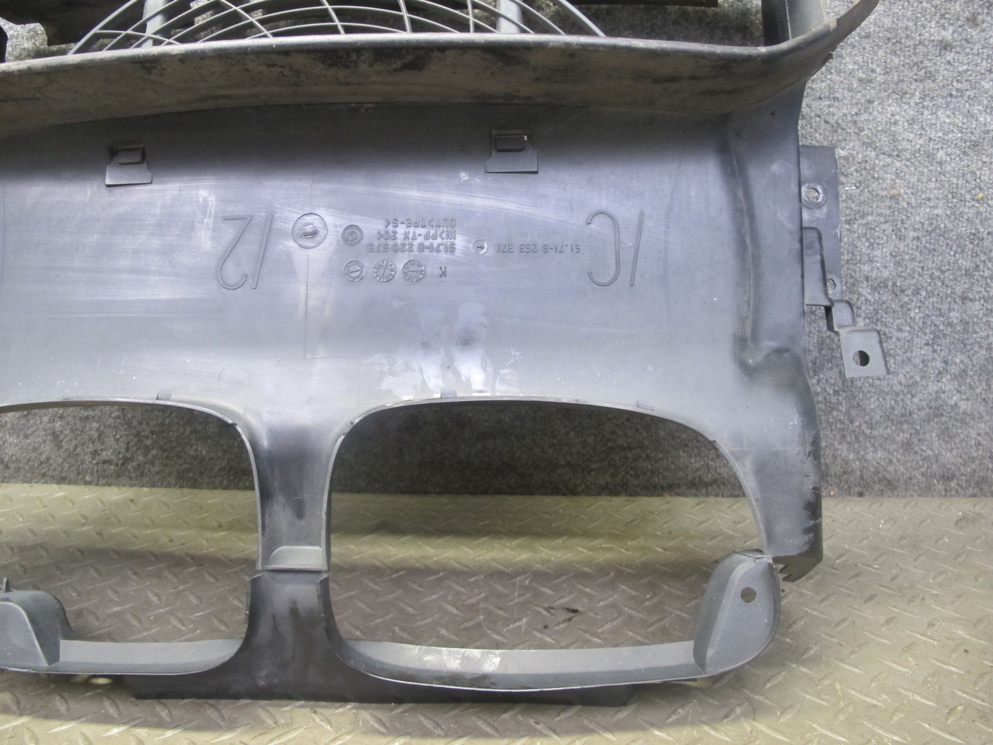 01-03 BMW E46 330ci Coupe Convert Front Radiator Air Duct Panel 8268371 OEM