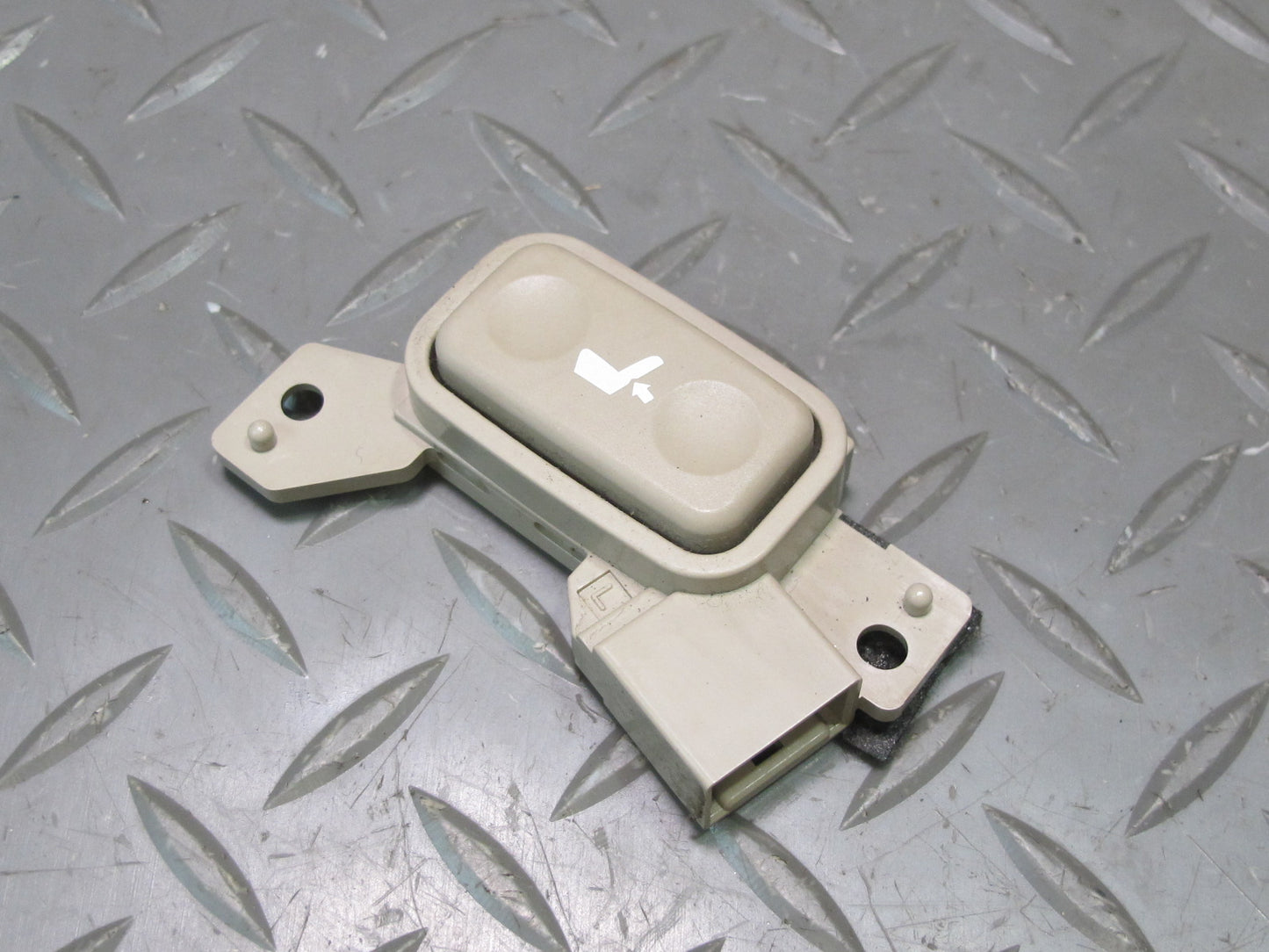 2003-2007 Lexus UZJ100L LX470 Front Left Seat Adjust Lumbar Control Switch Set