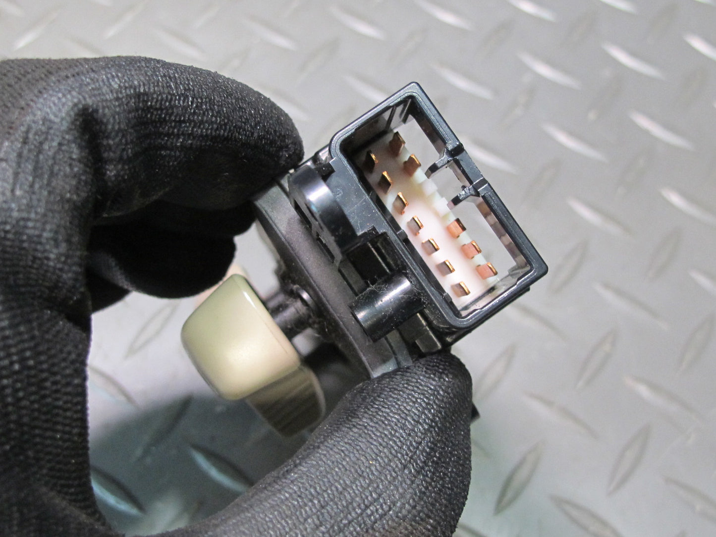 2003-2007 Lexus UZJ100L LX470 Front Right Seat Adjust Lumbar Control Switch Set