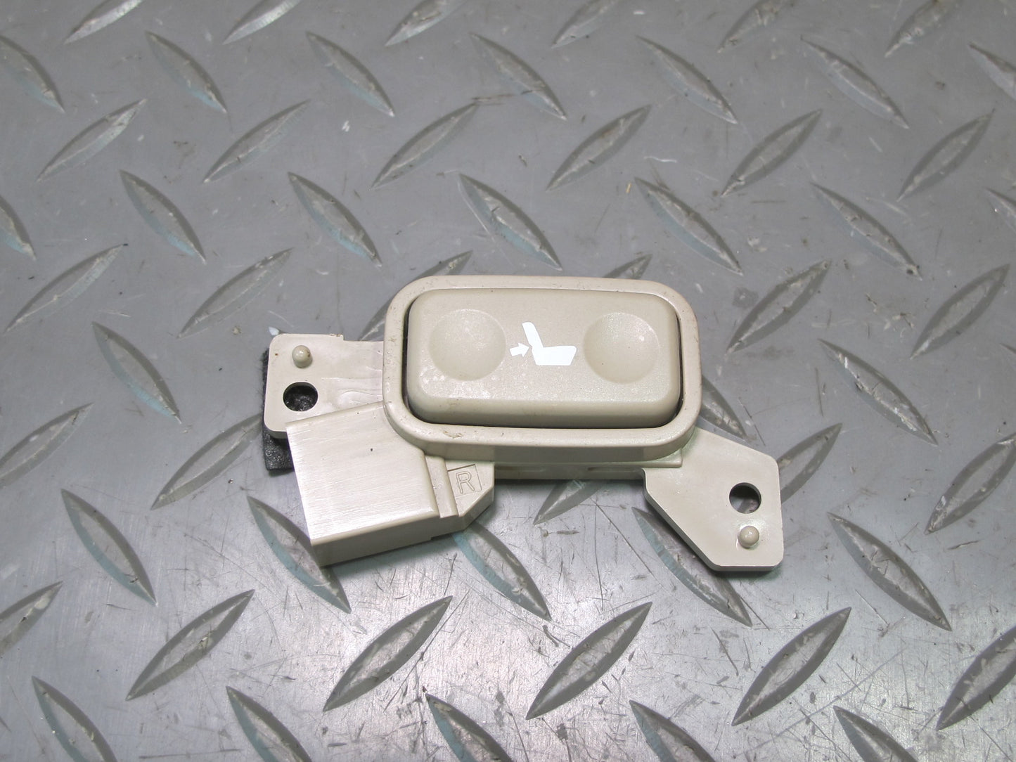 2003-2007 Lexus UZJ100L LX470 Front Right Seat Adjust Lumbar Control Switch Set