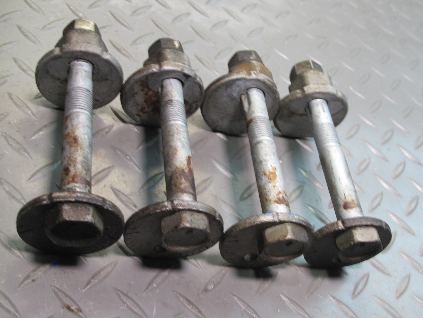 1998-2007 Lexus UZJ100L LX470 Suspension Eccentric Adjust Camber Bolt Set of 4