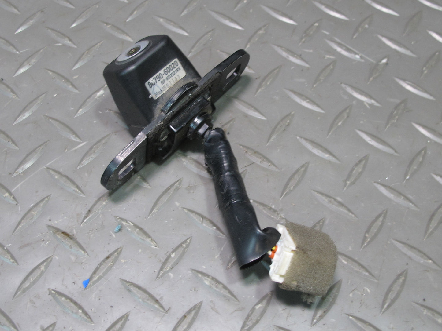 2004-2007 Lexus UZJ100L LX470 Rear View Backup Reverse Camera 86790-60020